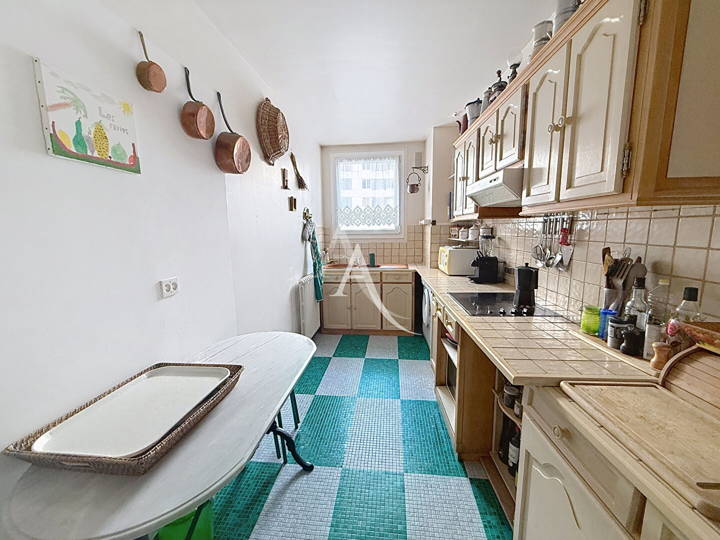 Photo Rue de Belleville- 70 m2 - Balcon vue dégagée image 2/5