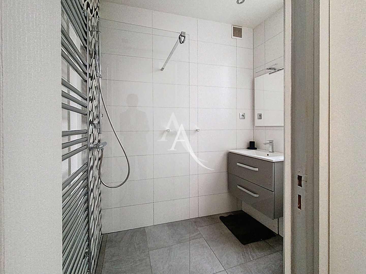 Photo Rue de la Villette - Jourdain - 2 Pièces - Rez de chaussé image 5/5