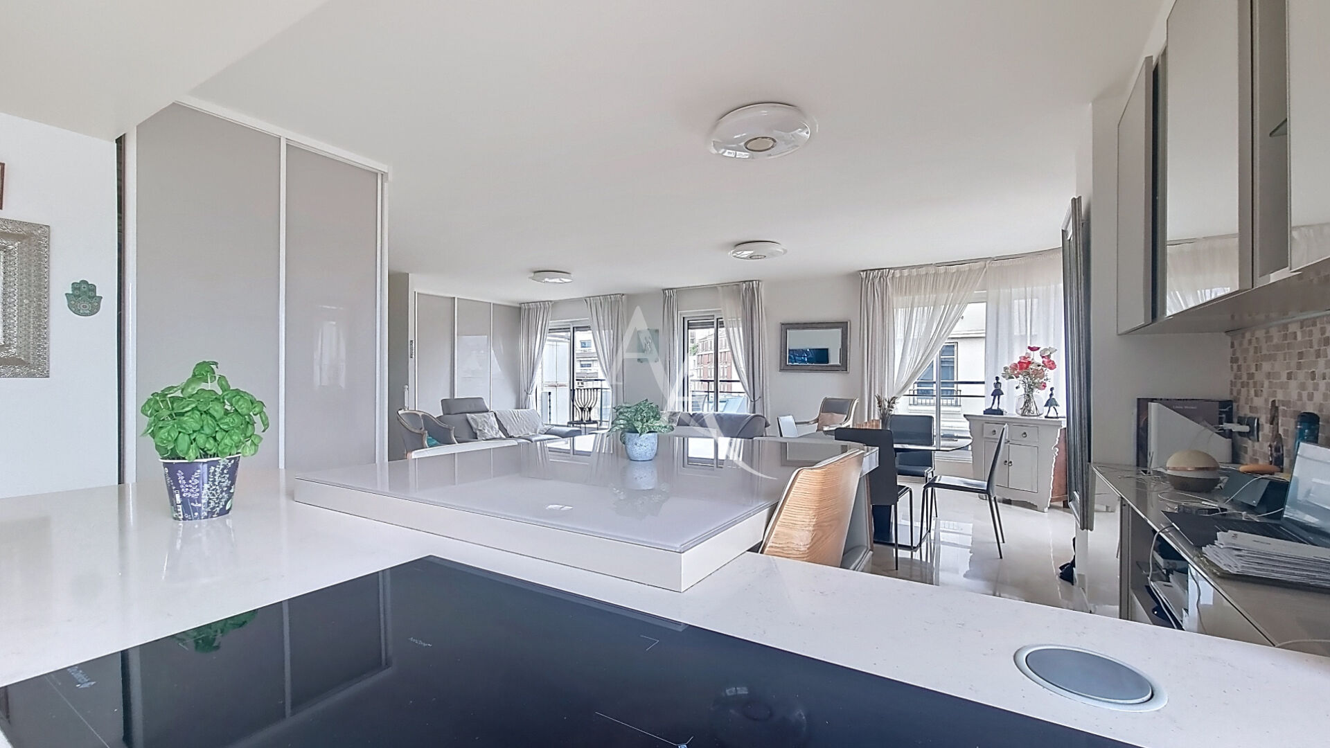 Photo Duplex  4/5 pièces d'exception au dernier étage avec Terrasse 32 m² image 5/6