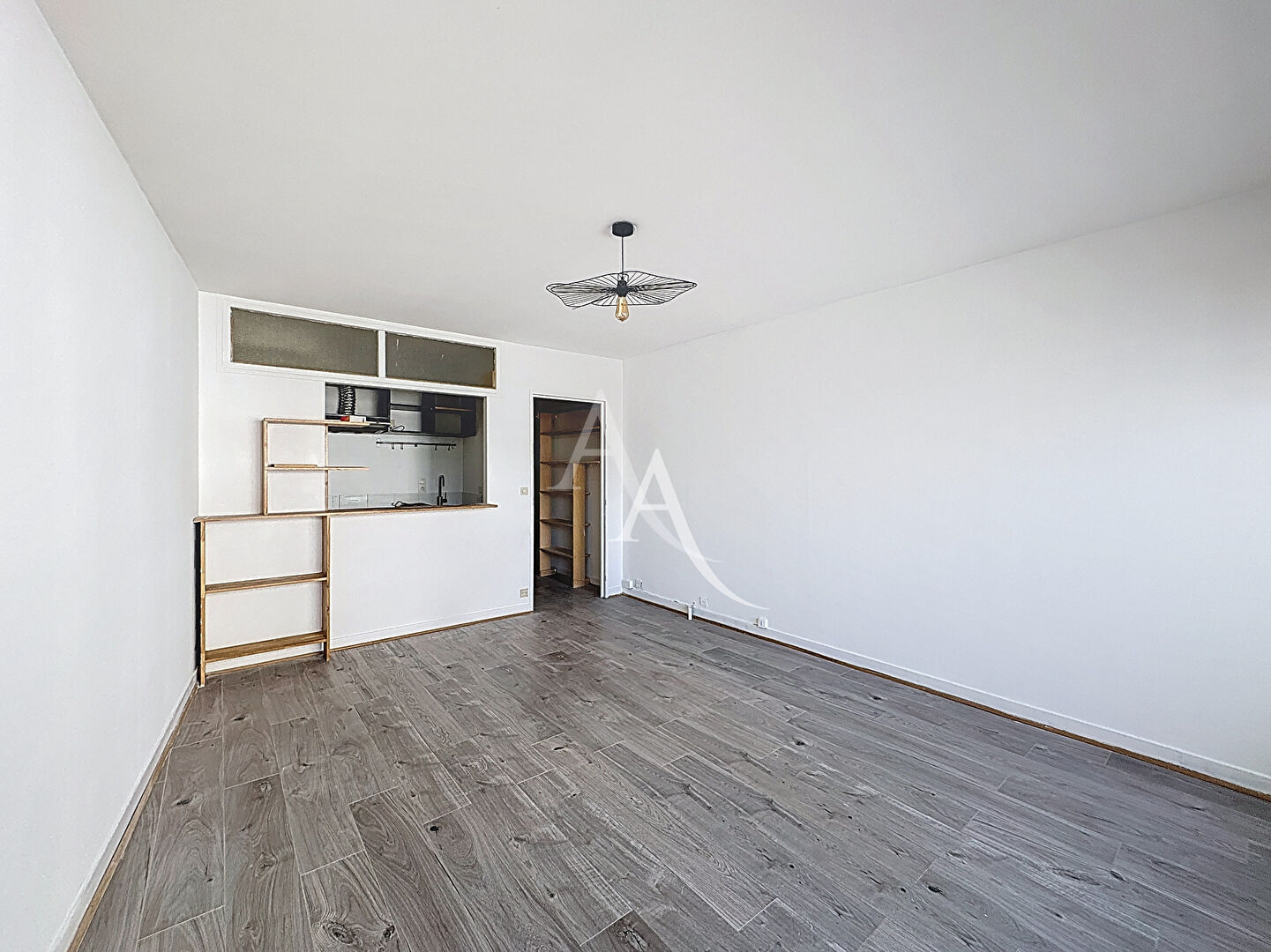 Photo Studio avec Balcon / Jourdain image 2/4