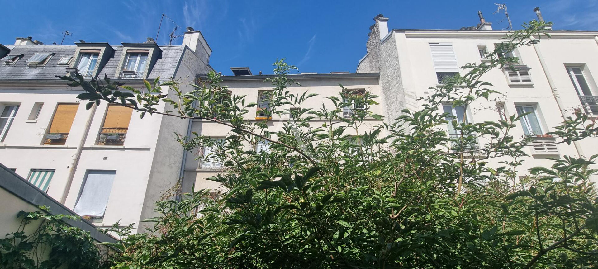 Appartement atypique, esprit cocooning, Rue de la Villette