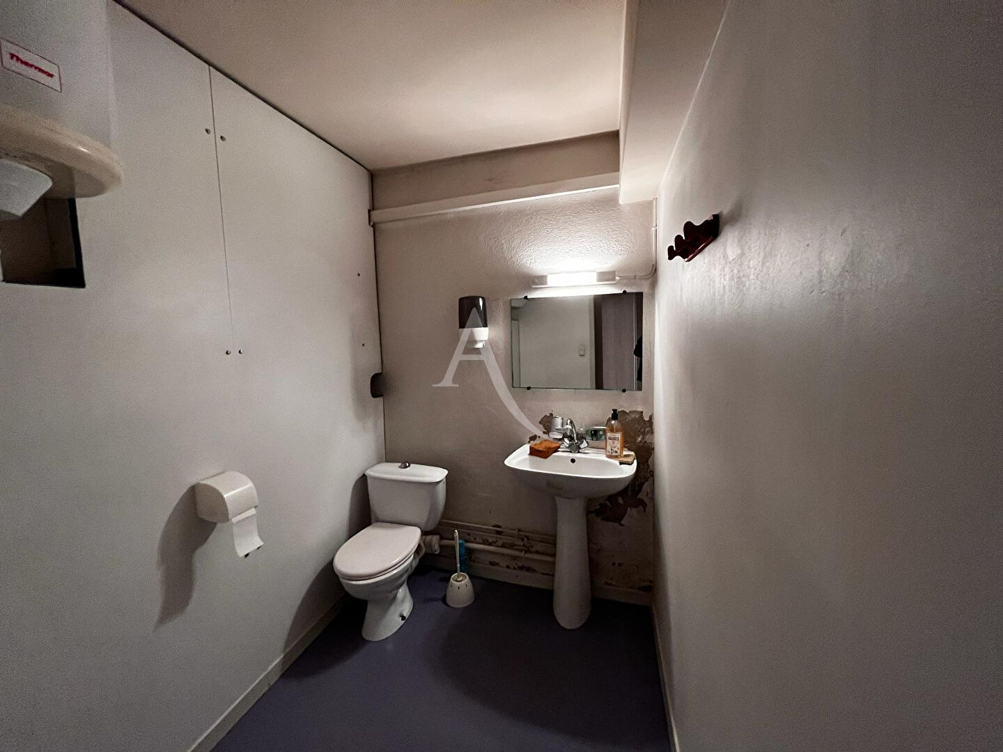 Photo Local commercial et appartement en plein centre de Rabastens ! image 5/6