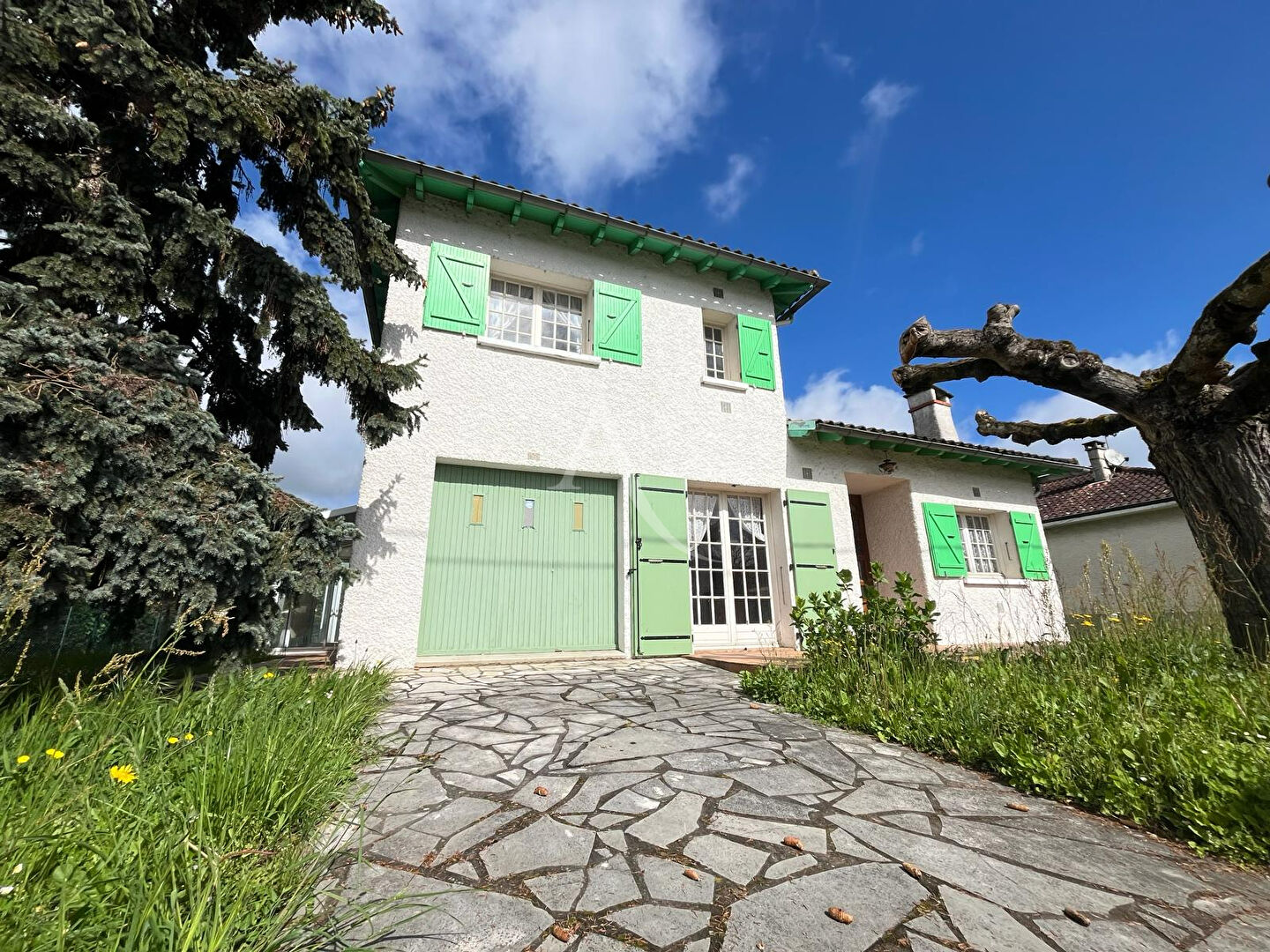 Maison de 128m² environ sur un terrain de 470m²