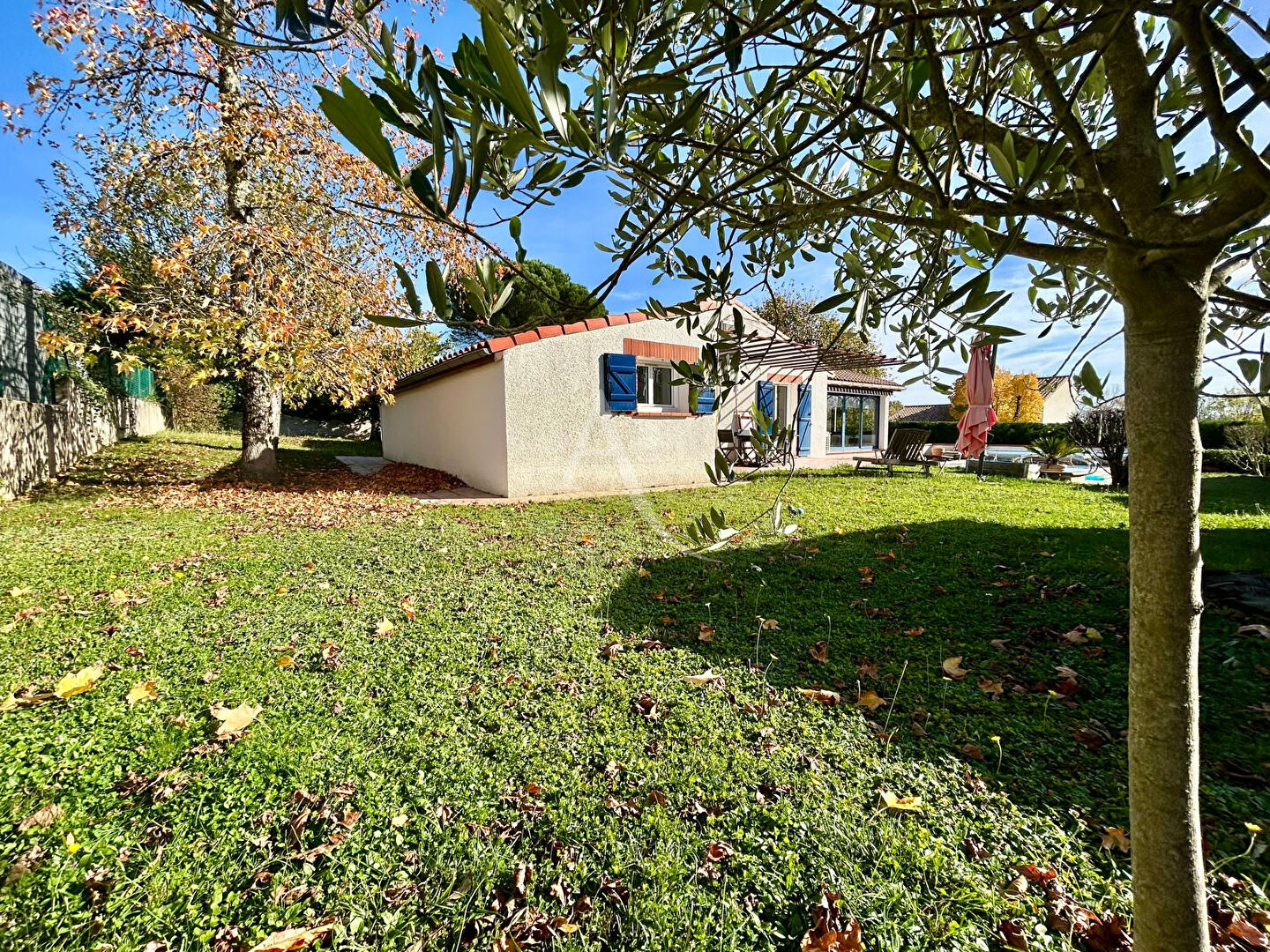 - Villa rénovée avec piscine & dépendances - Adresse prisée à Drémil-Lafage -