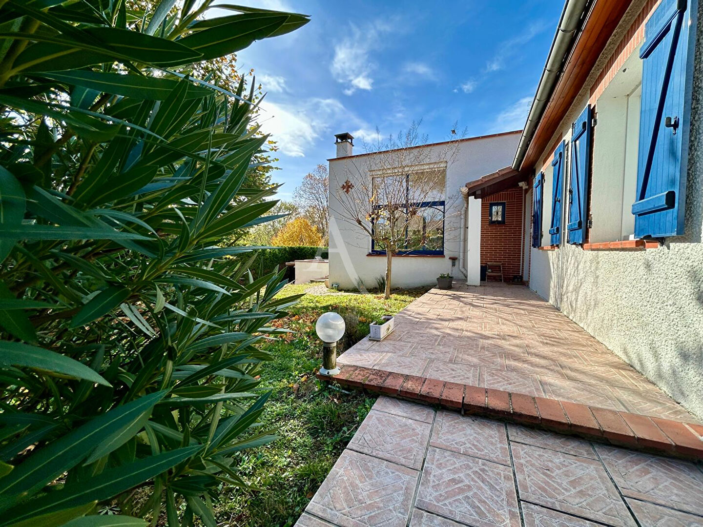 - Villa rénovée avec piscine & dépendances - Adresse prisée à Drémil-Lafage -