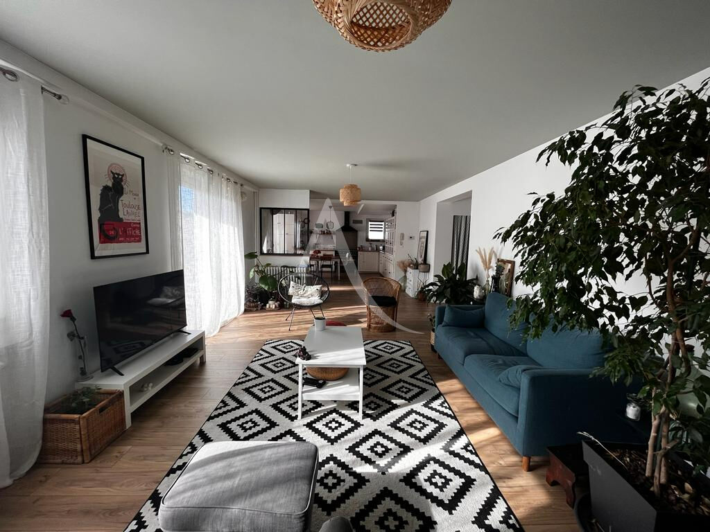 Photo Grande maison de 197m² avec 6 chambres à proximité de St-Sulpice la Pointe ! image 3/6