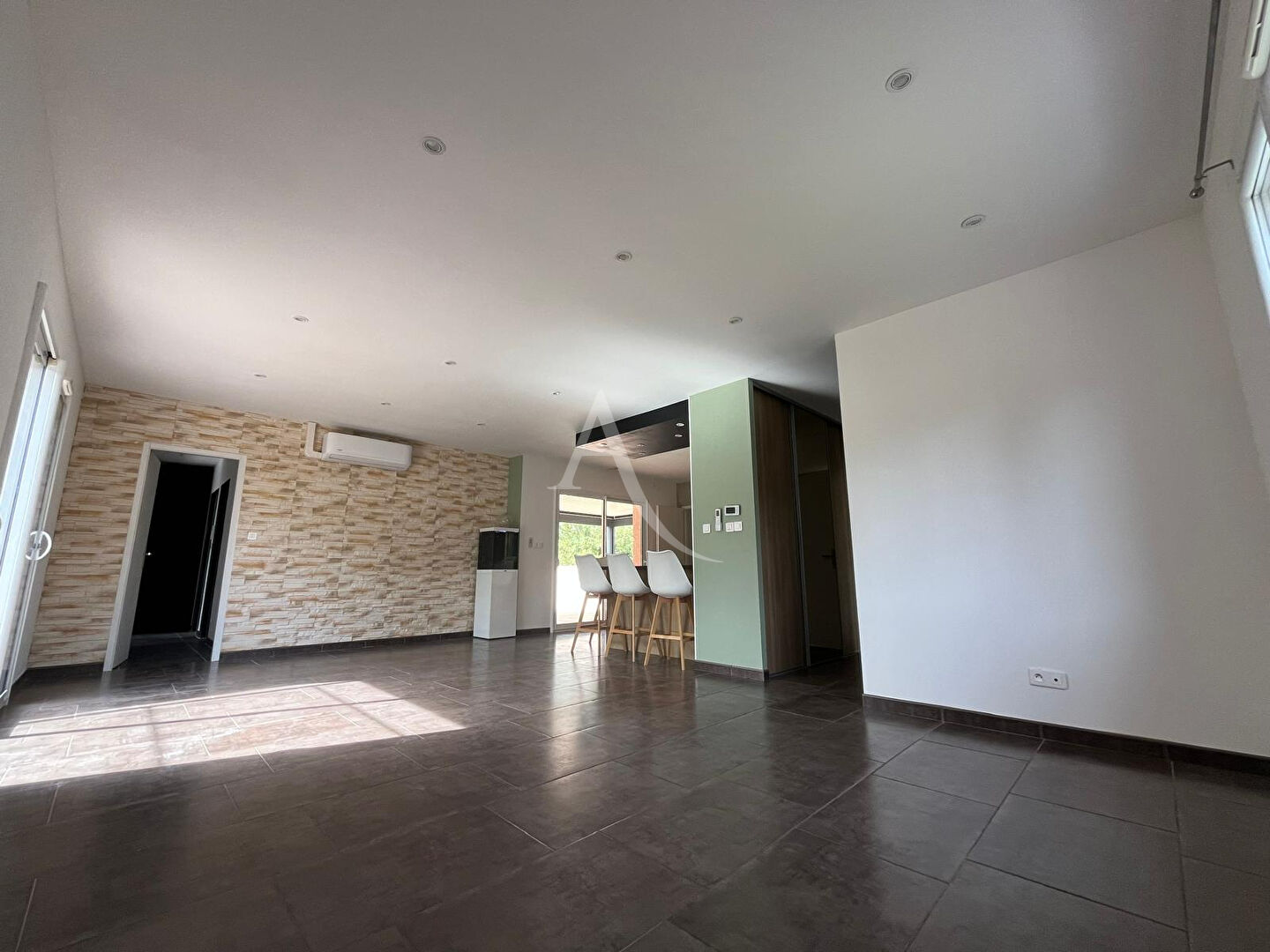 Photo Maison de 111m² avec 4 chambres, garage et piscine sur la commune de Rabastens ! image 3/6