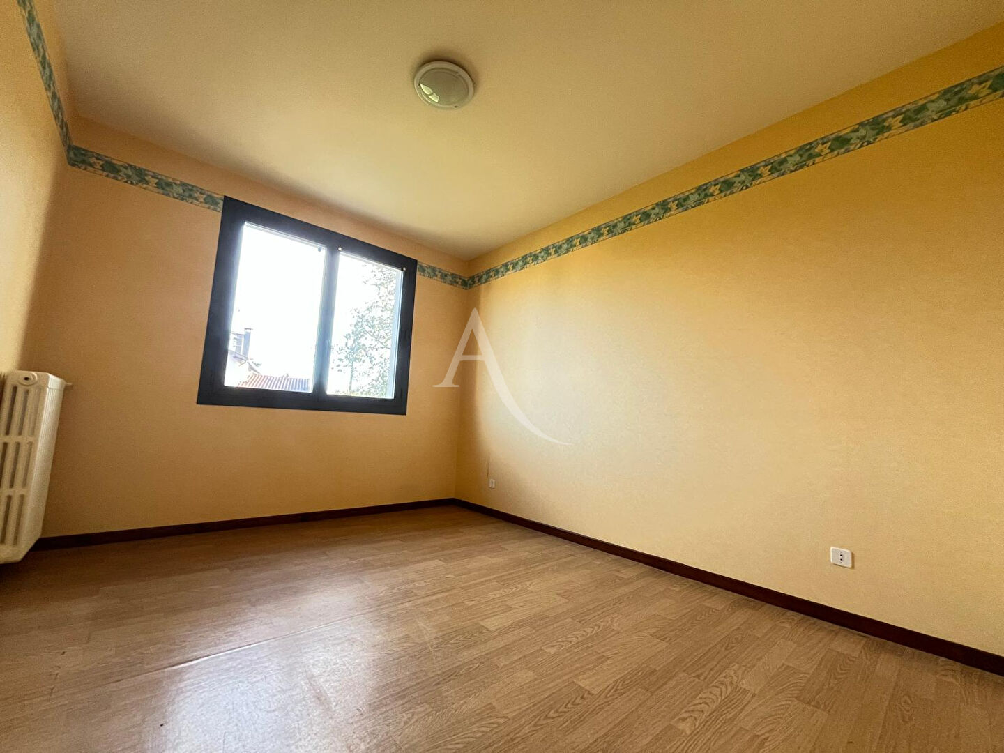 Photo Grande maison de 151m² avec 6 chambres et grand sous-sol sur la commune de Couffouleux ! image 4/6
