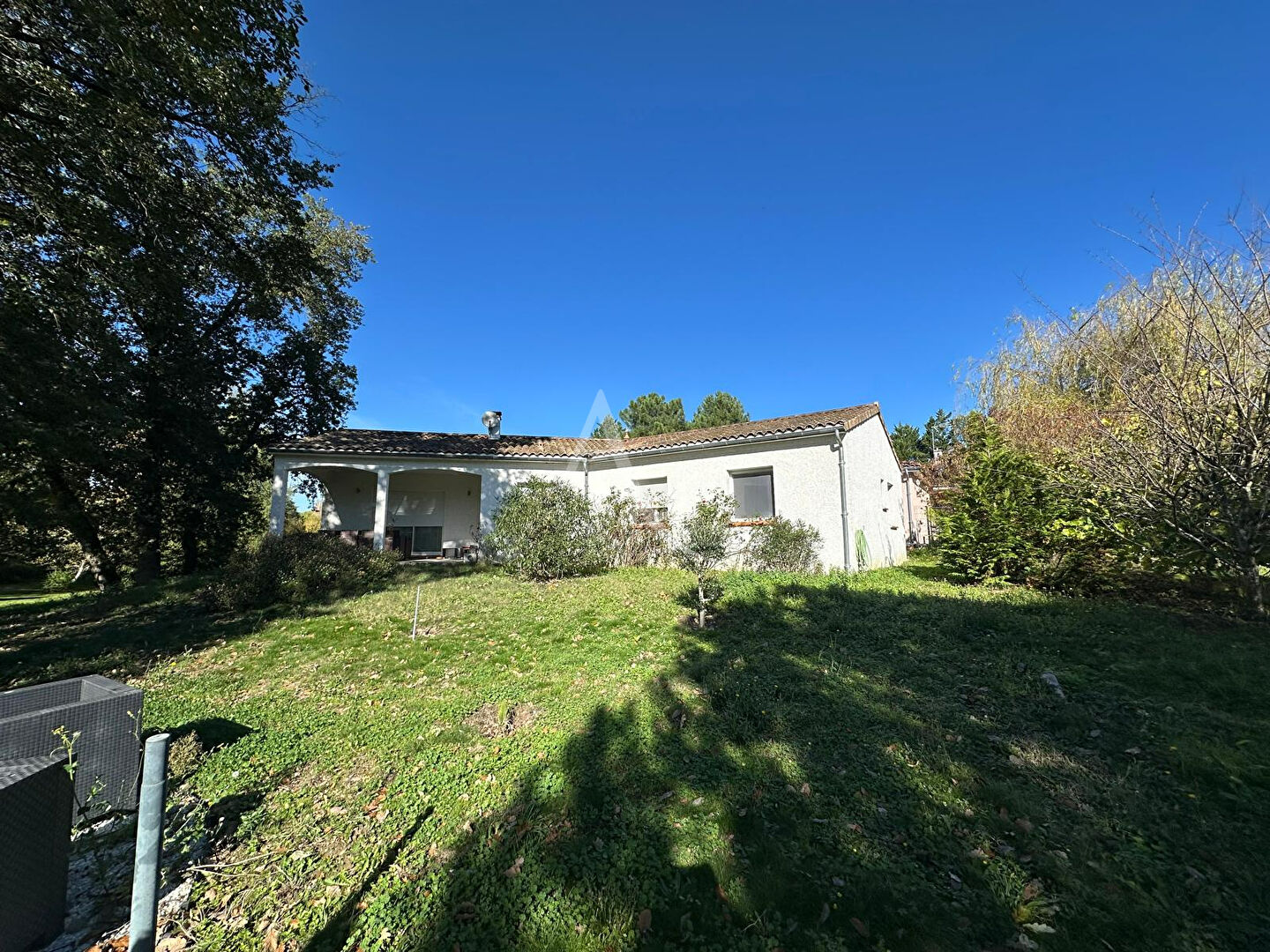 Agréable maison de plain pied proximité Montastruc 4 pièce(s) 117 m2 Charmante maison de plain-pied dans un écrin de verdure