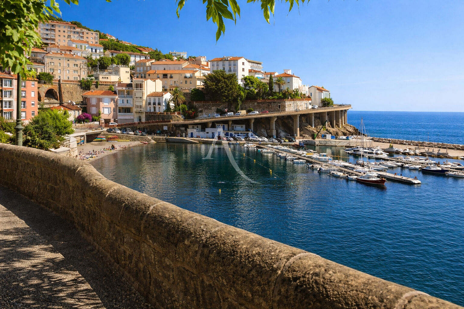 Agence immobilière de 
 LADRESSE TOULOUSE SAINT CYPRIEN - L'ADRESSE TOULOUSE ST CYPRIEN 
