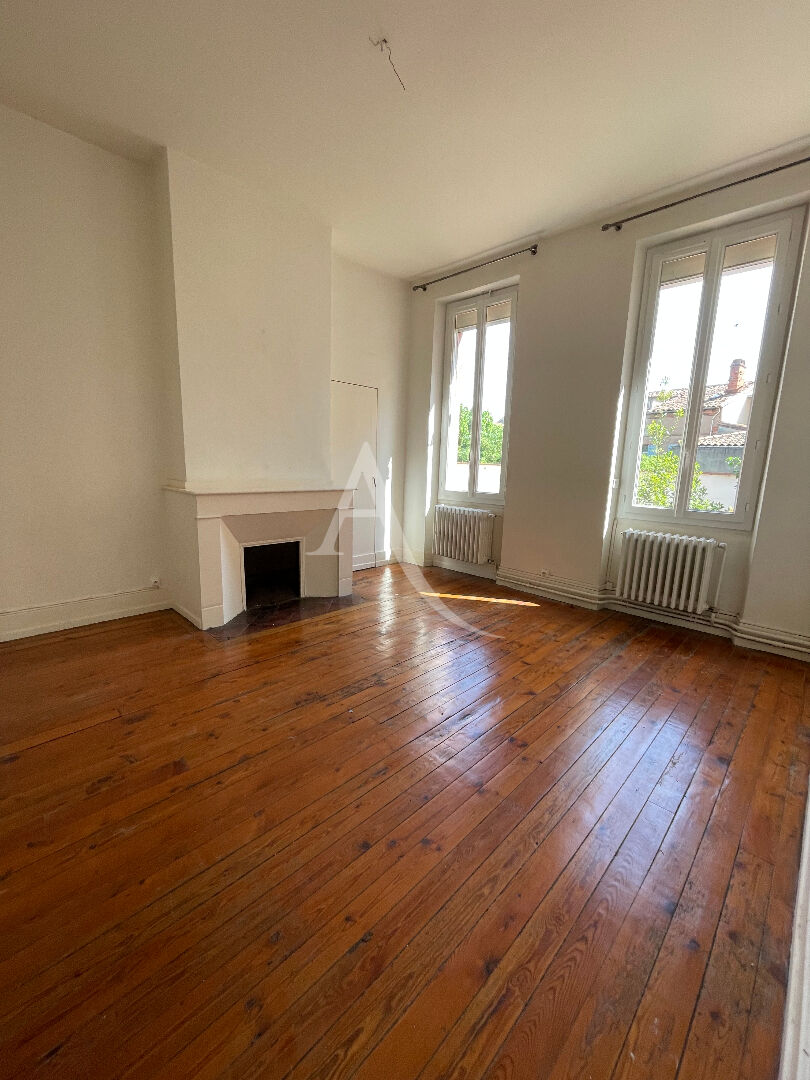 Agence immobilière de 
 LADRESSE TOULOUSE SAINT CYPRIEN - L'ADRESSE TOULOUSE ST CYPRIEN 

