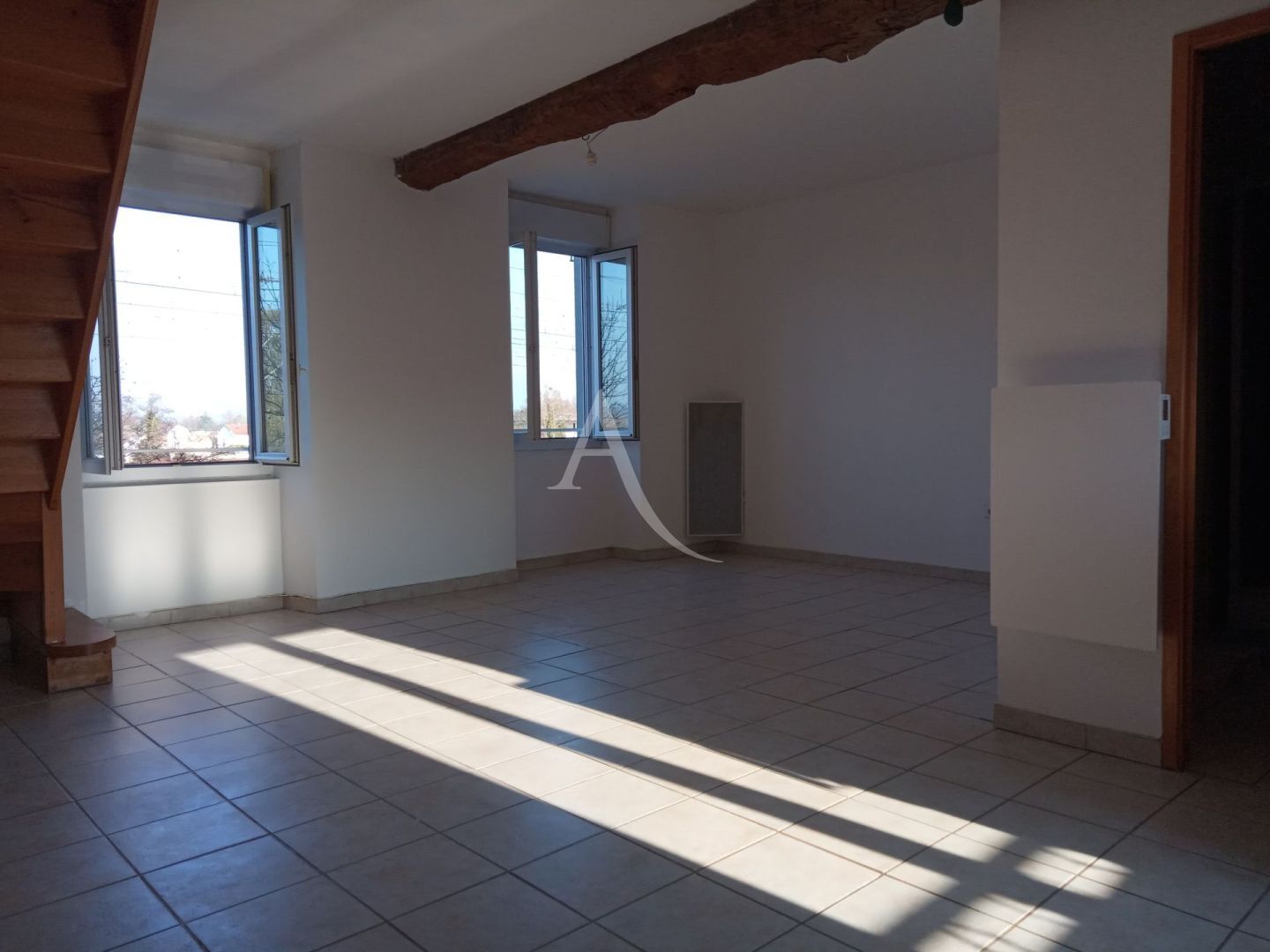 Grand appartement 3 pièces (68 m²) , Montereau