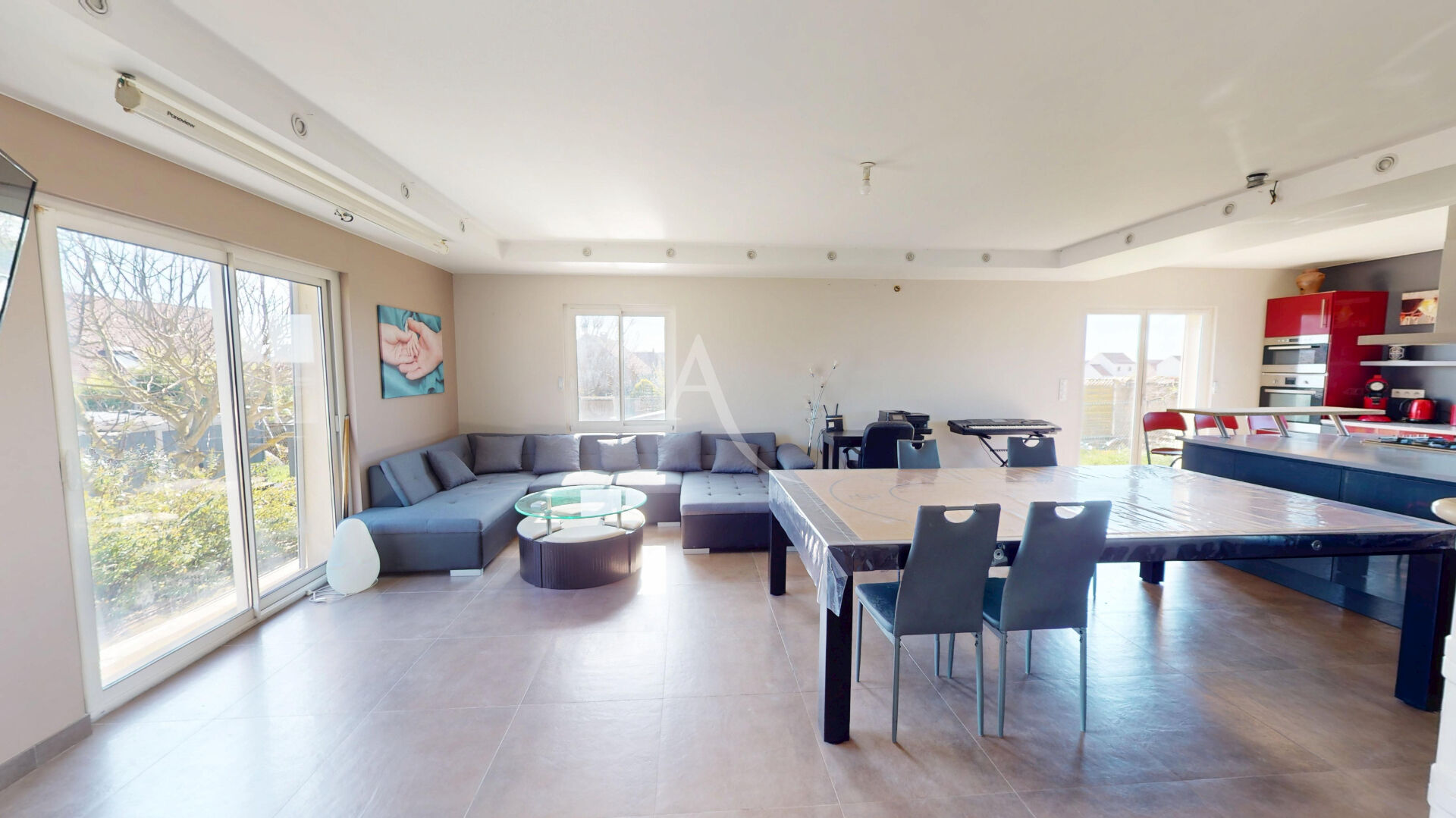 Photo Maison récente  5 pièces (210 m²) au coeur du village image 3/6
