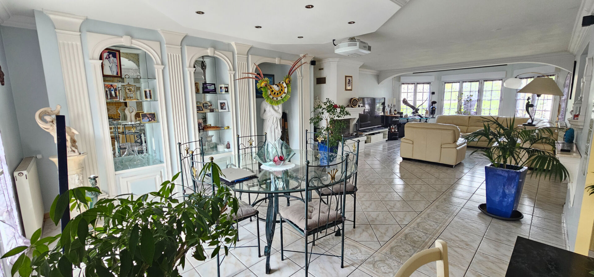 Photo BELLE DEMEURE A SAINT MESMES ( 265 M² ) image 2/6