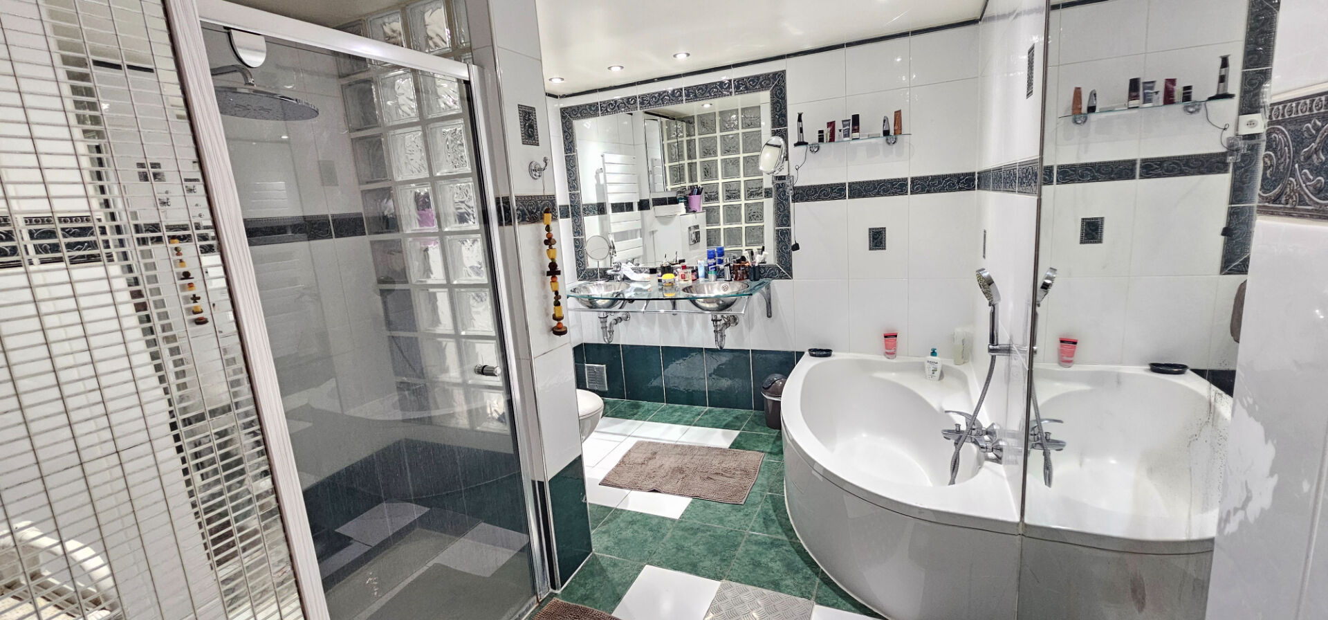 Photo BELLE DEMEURE A SAINT MESMES ( 265 M² ) image 5/6