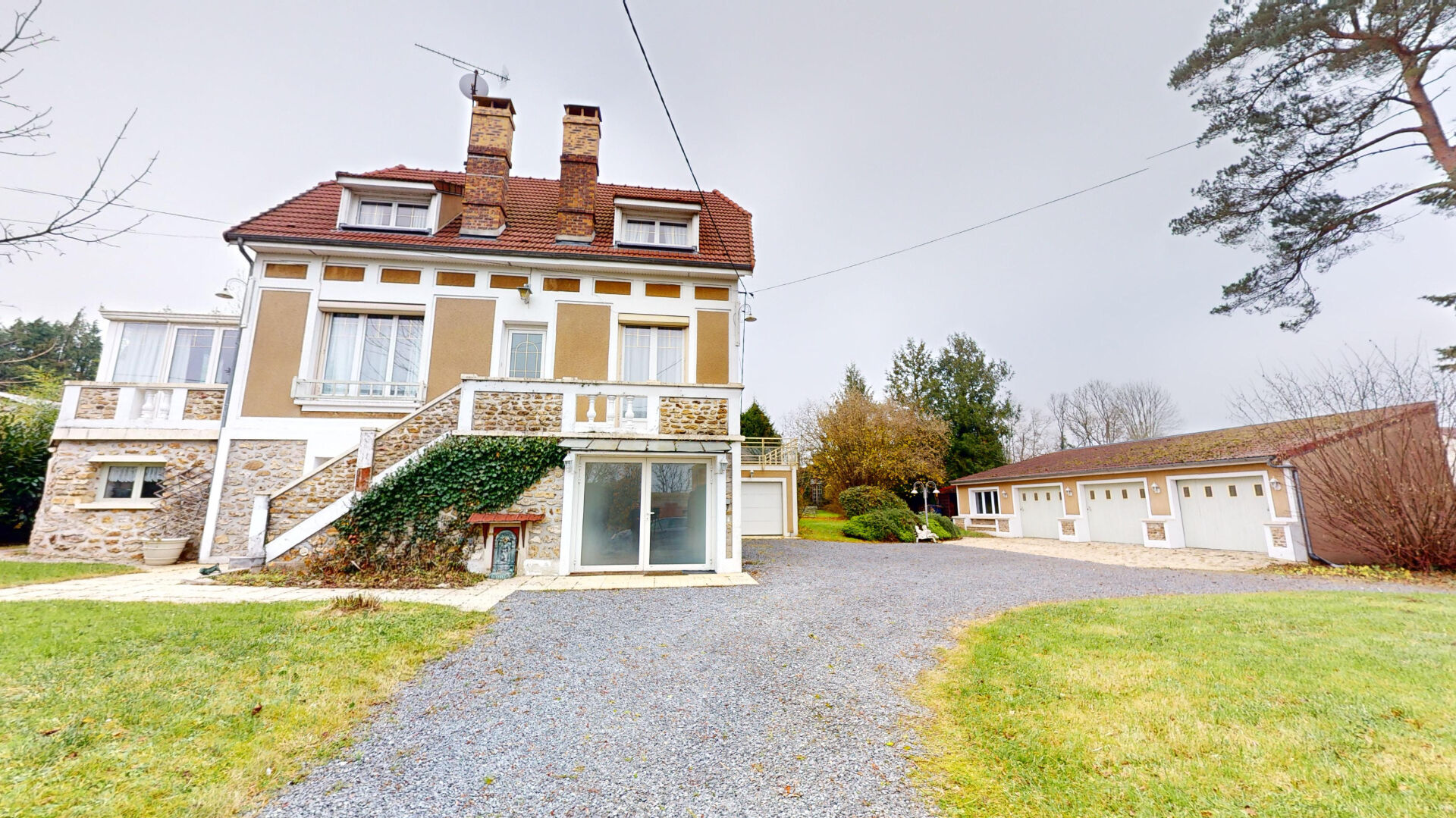 Maison T9 (222 m²) à vendre à Boissy-le-Châtel