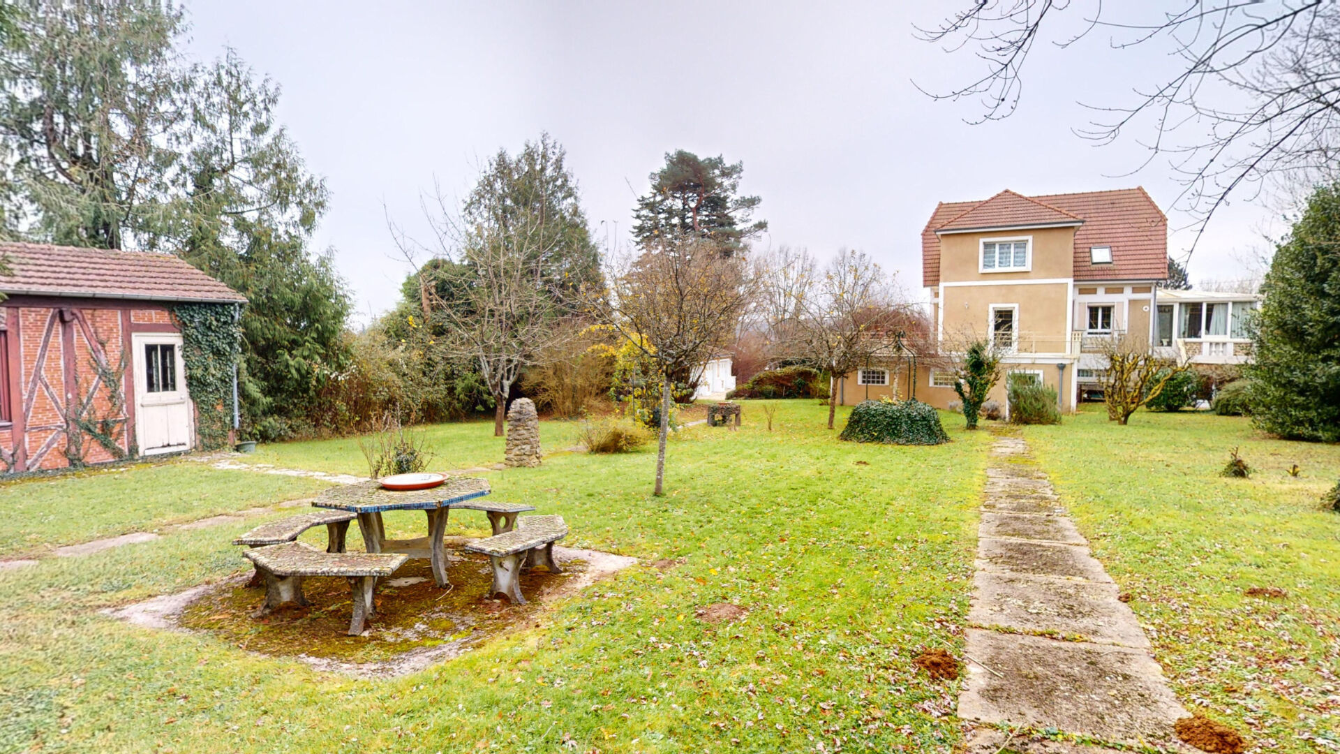 Photo Maison T9 (222 m²) à vendre à Boissy-le-Châtel image 5/6