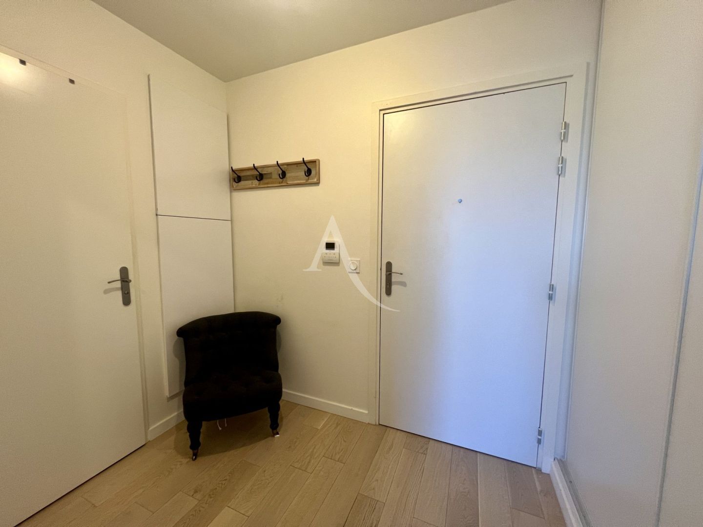 Photo En exclusivité, charmant studio avec balcon, calme! image 5/6