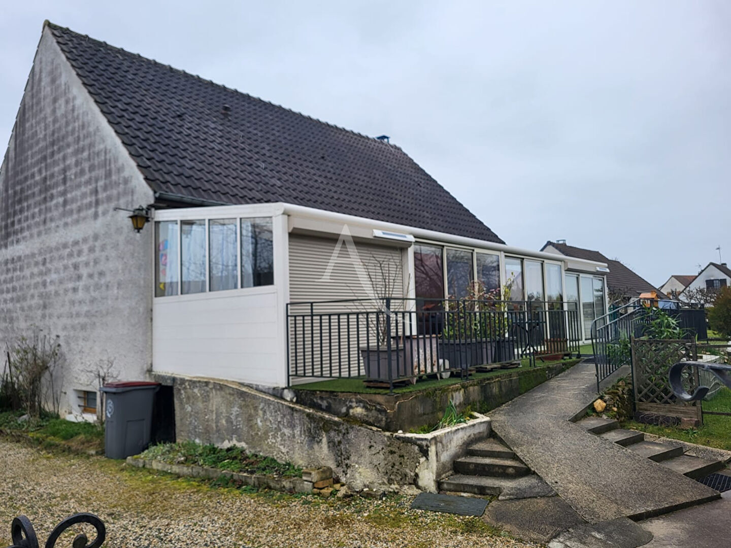 Maison 4 pièces 135 m2 sur sous sol
