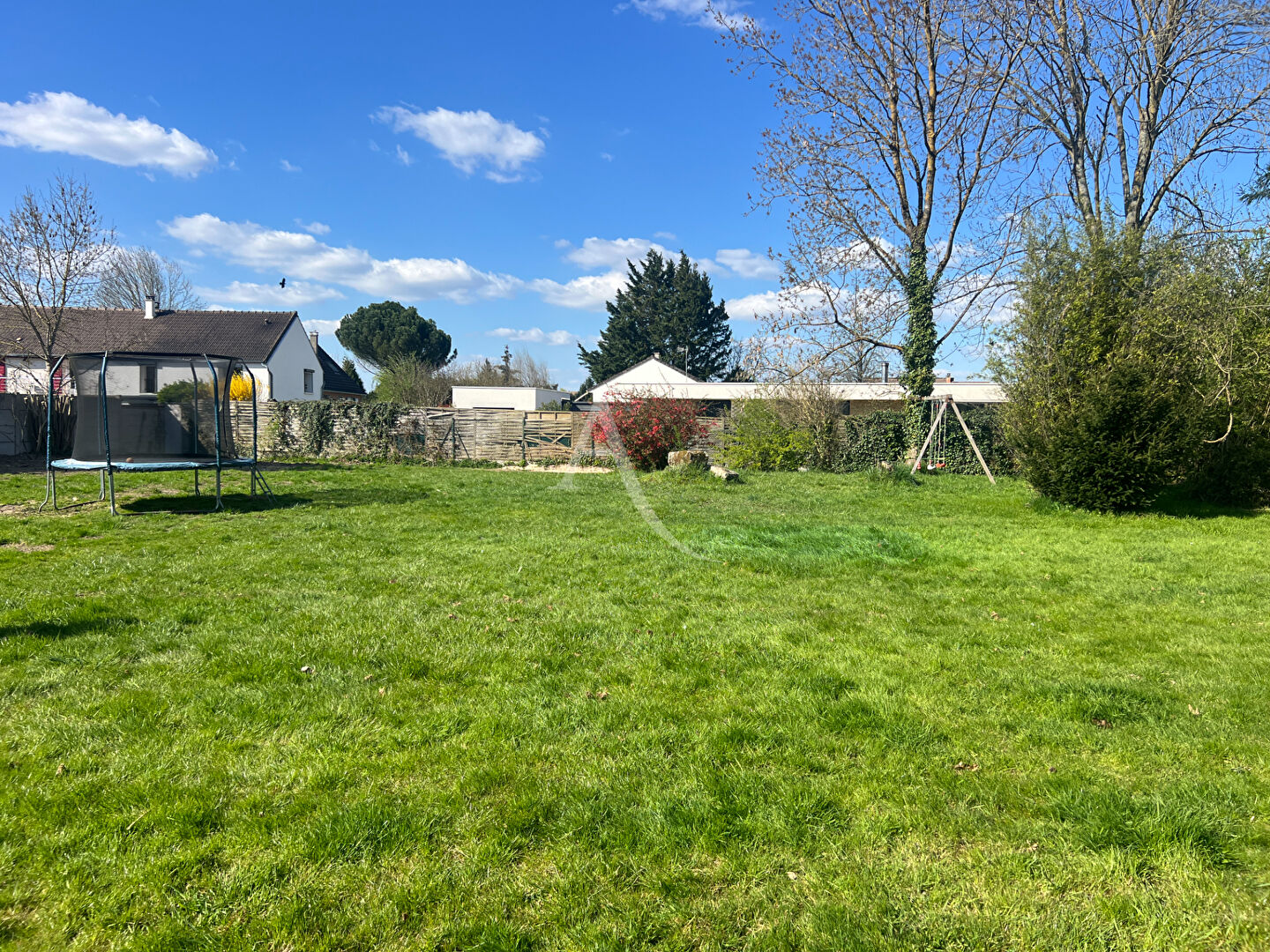 Terrain de 729 m2 - Serris Bourg