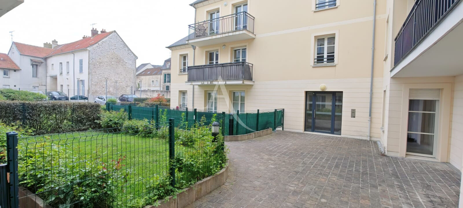 Photo F2 LA CHAPELLE EN SERVAL image 1/5