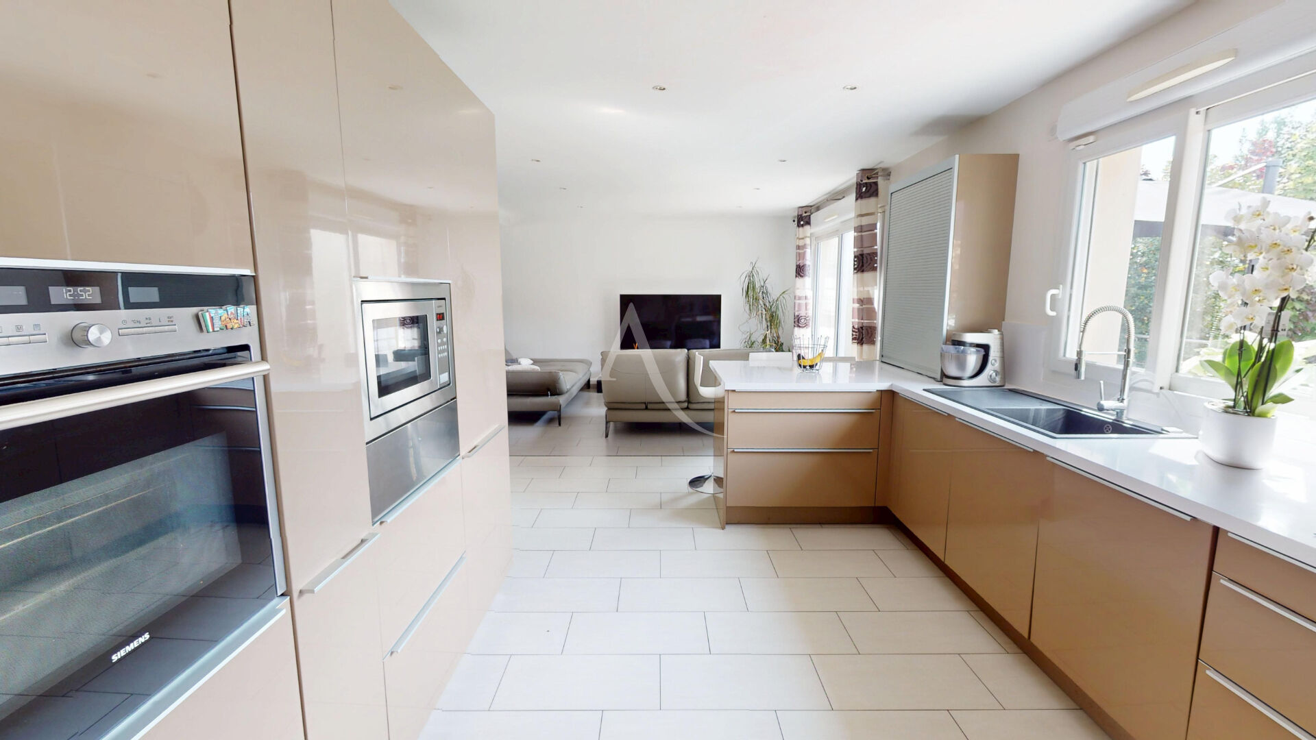 Photo Maison individuelle familiale environ 160m2 - Vert-Galant - 6 pièces, 4 chambres - image 3/6