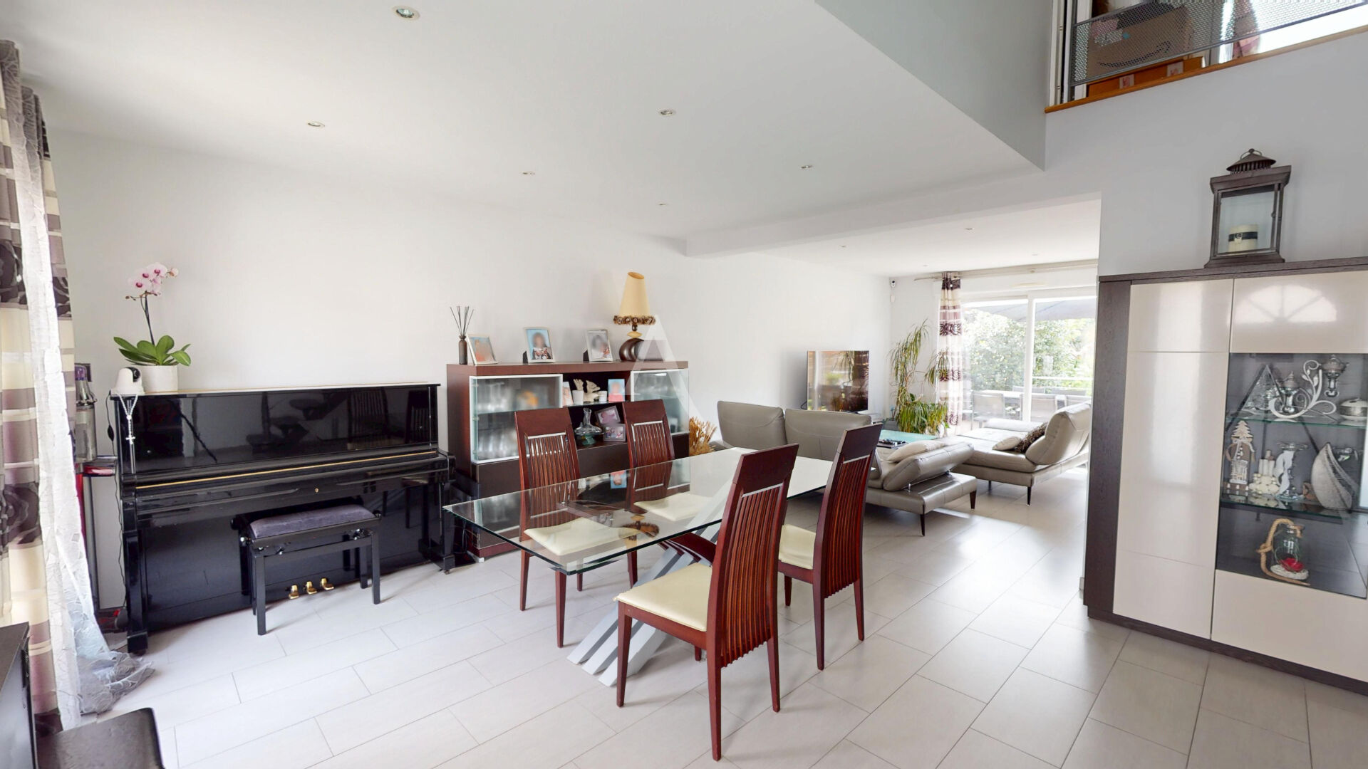 Photo Maison individuelle familiale environ 160m2 - Vert-Galant - 6 pièces, 4 chambres - image 6/6