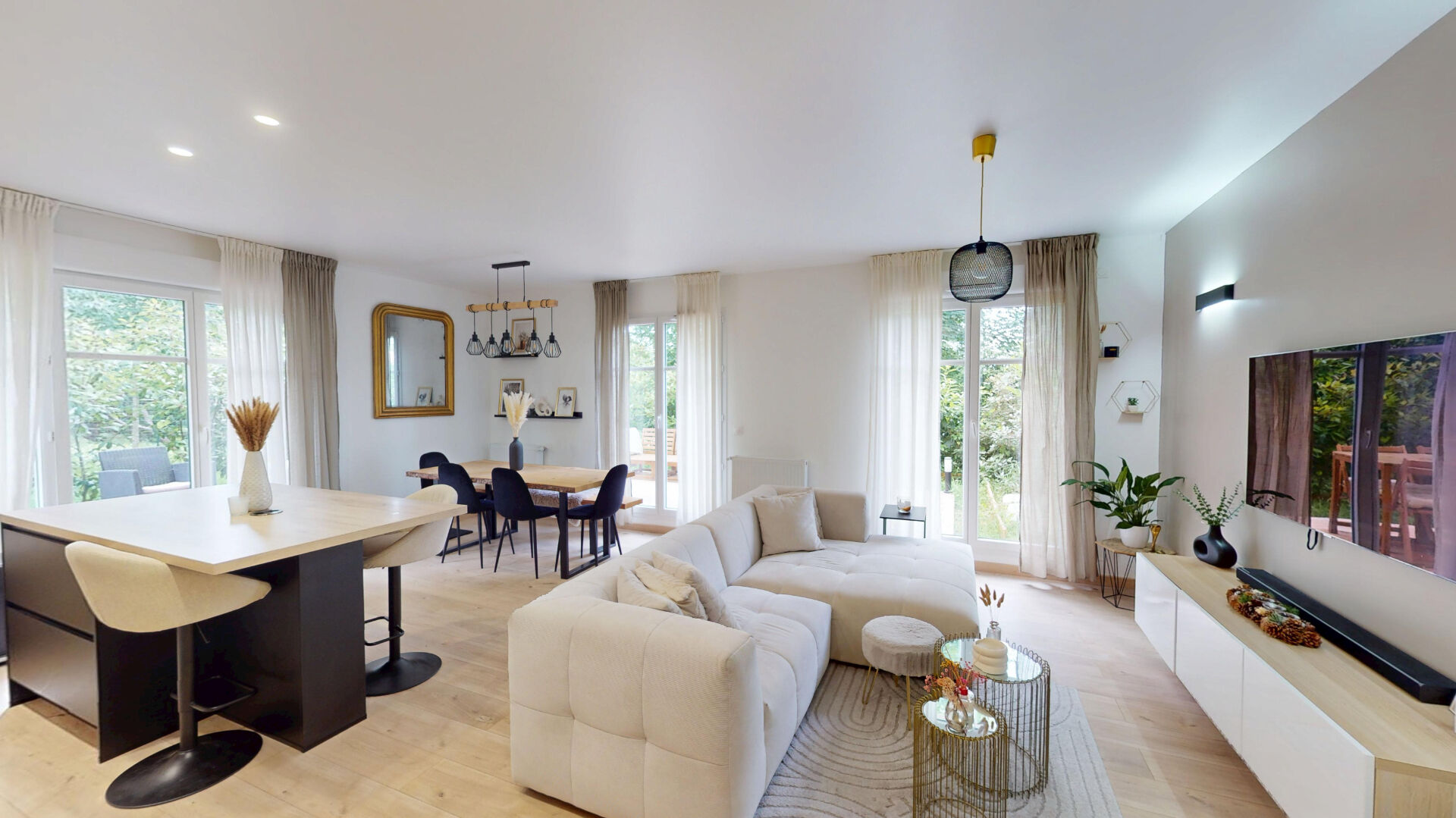 Lumière, espace et jardin à Montévrain