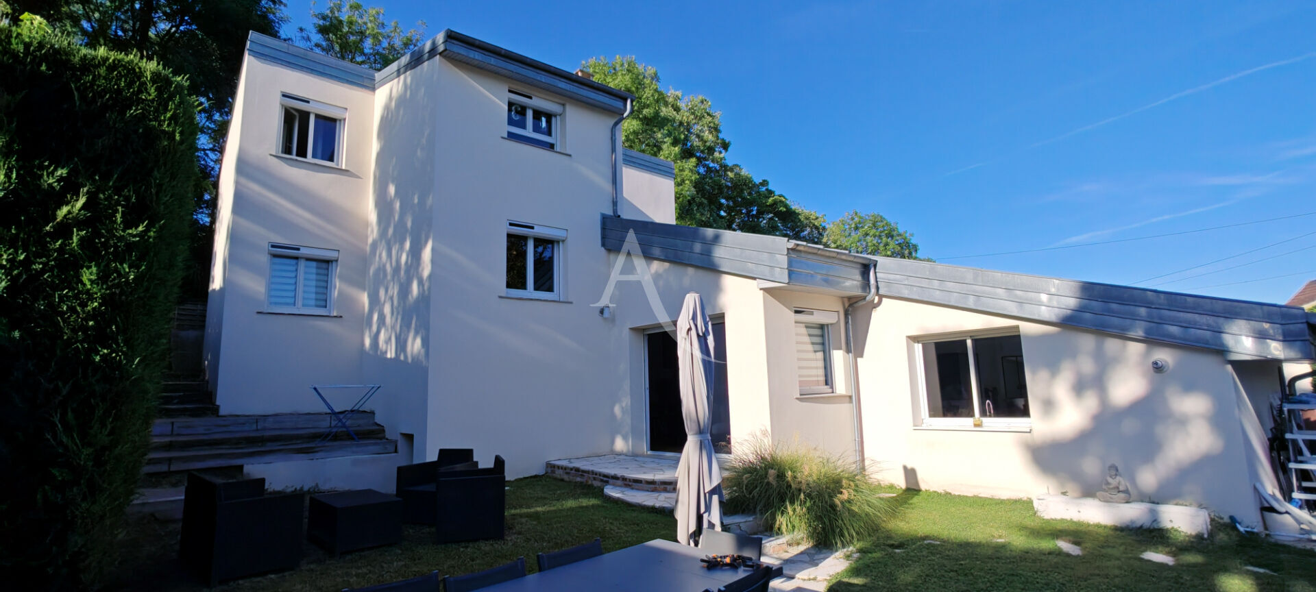 Maison  d'architecte à Villeparisis 7 pièce(s) 145 m2