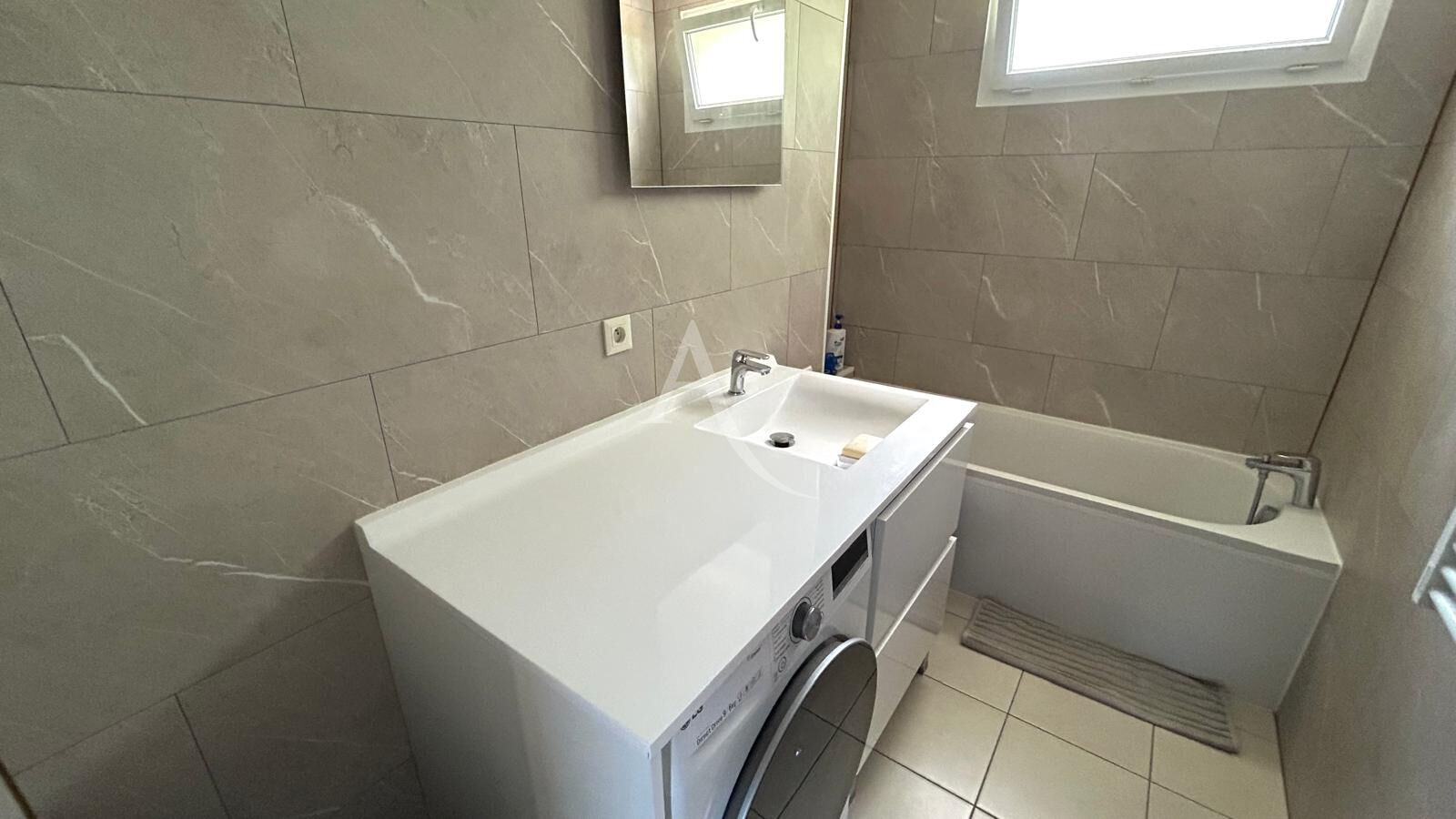 Photo Appartement 3 pièces - 58m² - Dernier étage image 6/6