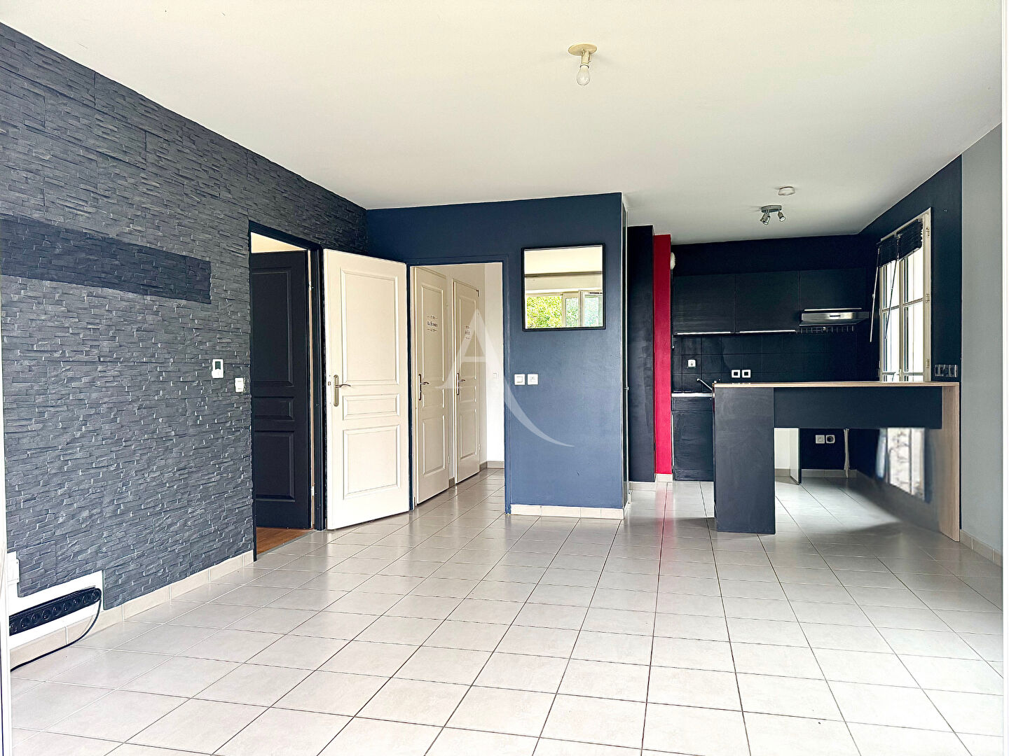 Photo À vendre - Lumineux 2 pièces d'environ 49 m² avec balcon et vue sur le parc - Coupvray image 4/6