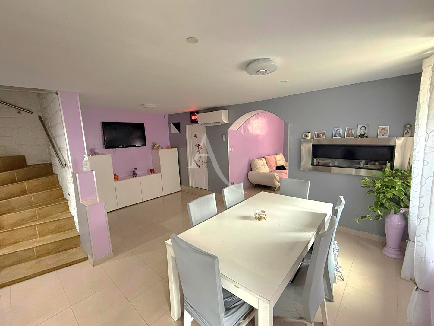 Photo Entre CENTRE-VILLE et RER A : Maison 3 chambres image 2/6