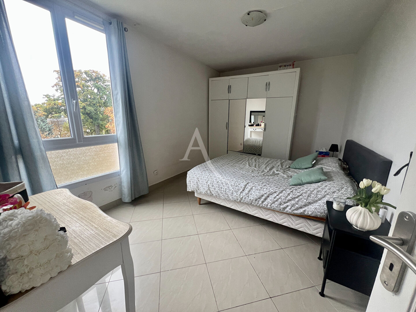 Photo Appartement Livry Gargan 4 pièces -  78 m2 - cave - 3 chambres image 4/6