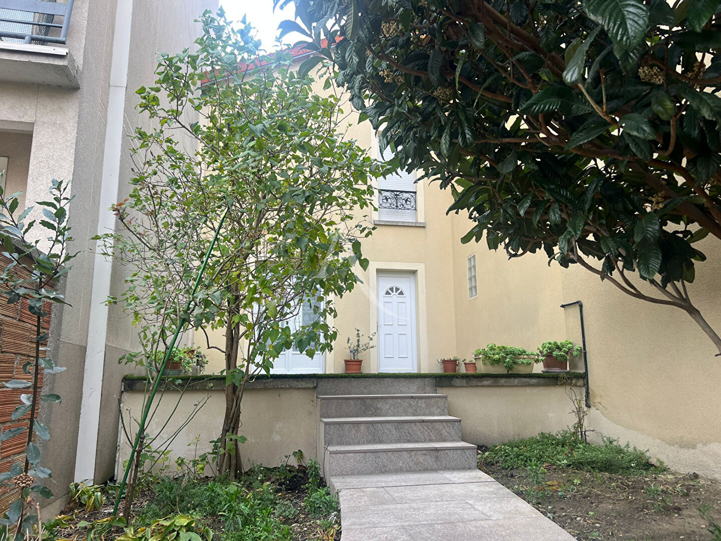 Photo Maison de charme au coeur d'un quartier résidentiel des pavillons sous bois image 2/6