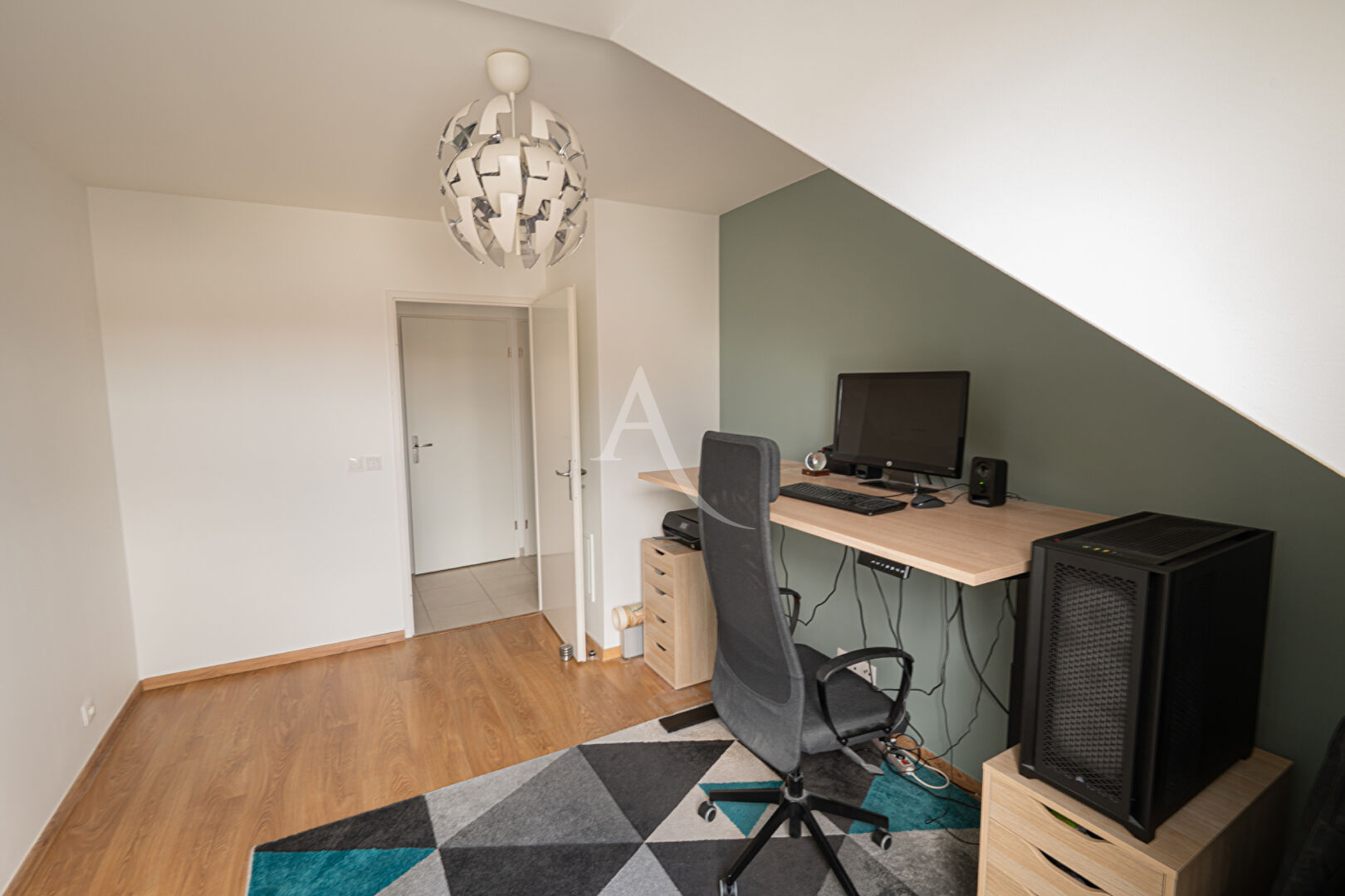 Photo RARE À Chessy Bourg  Magnifique T5 dernier étage avec terrasse de 117 m² ! image 5/6