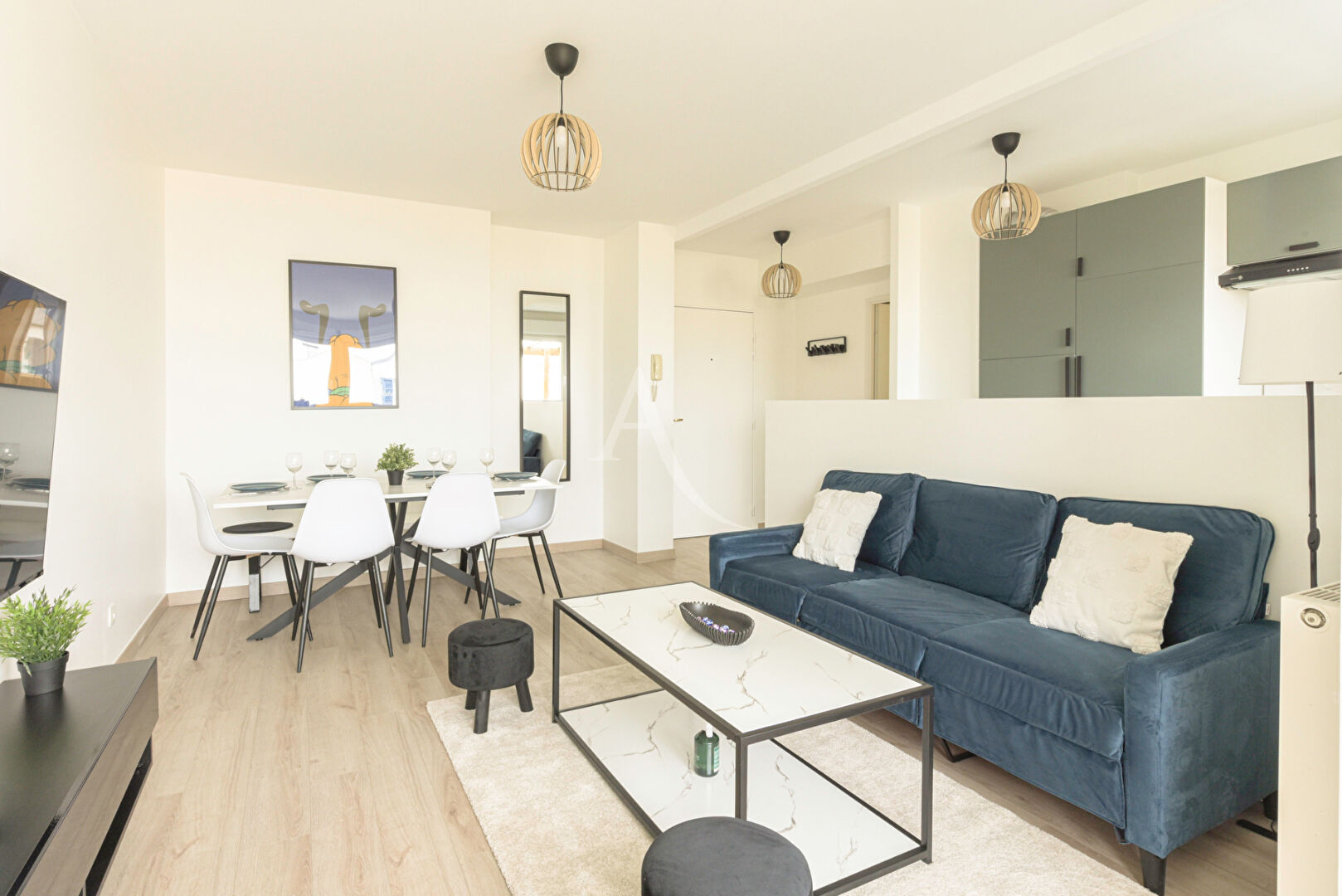 Photo Appartement lumineux au dernier étage, à deux pas du RER A ! image 2/6