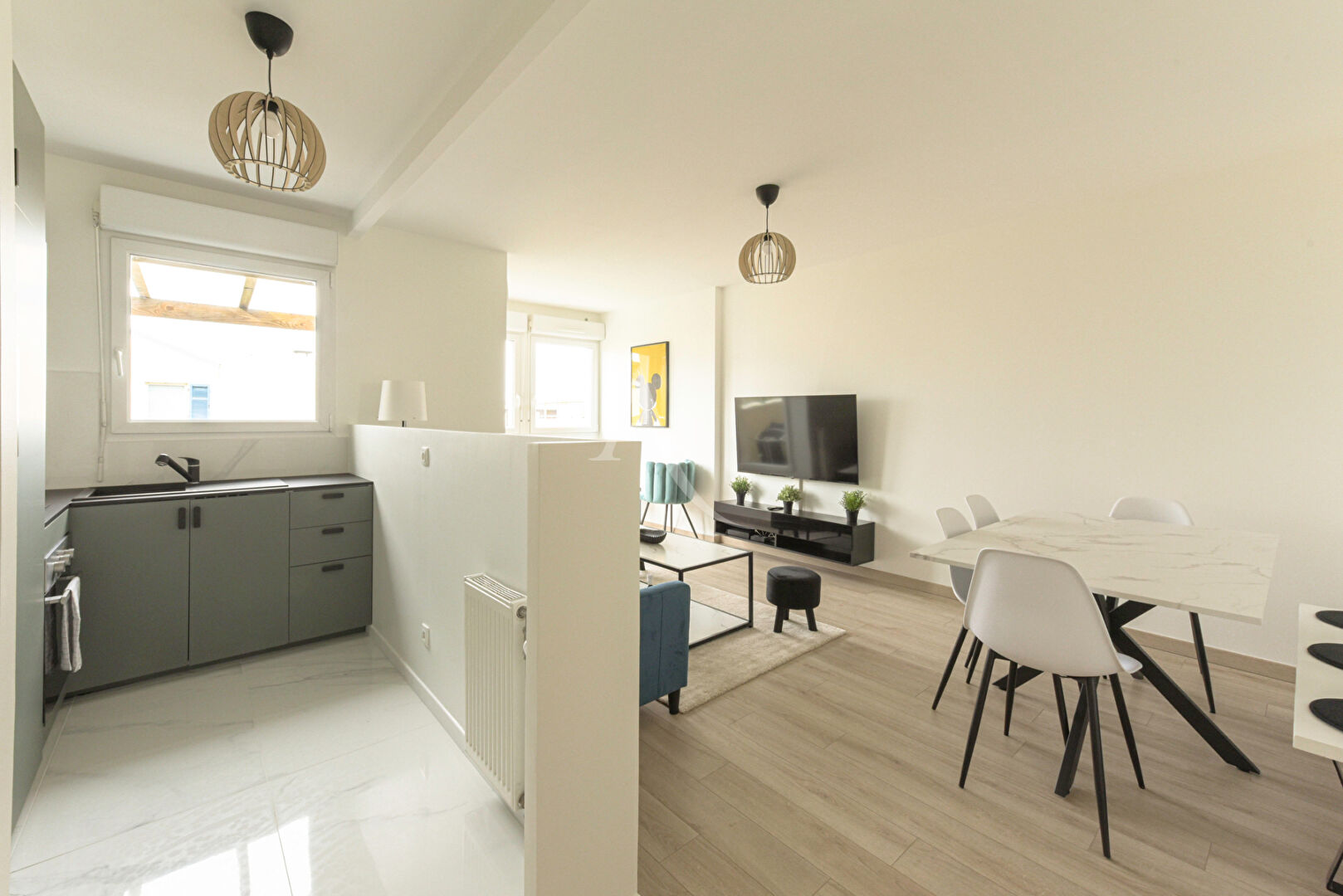 Photo Appartement lumineux au dernier étage, à deux pas du RER A ! image 3/6