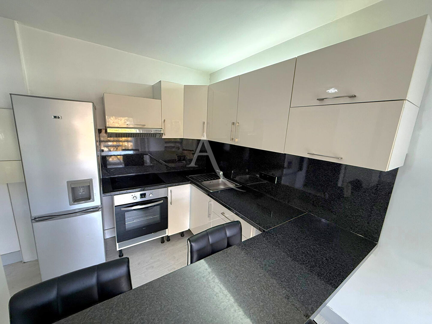 Photo Grand Studio avec BALCON image 3/6