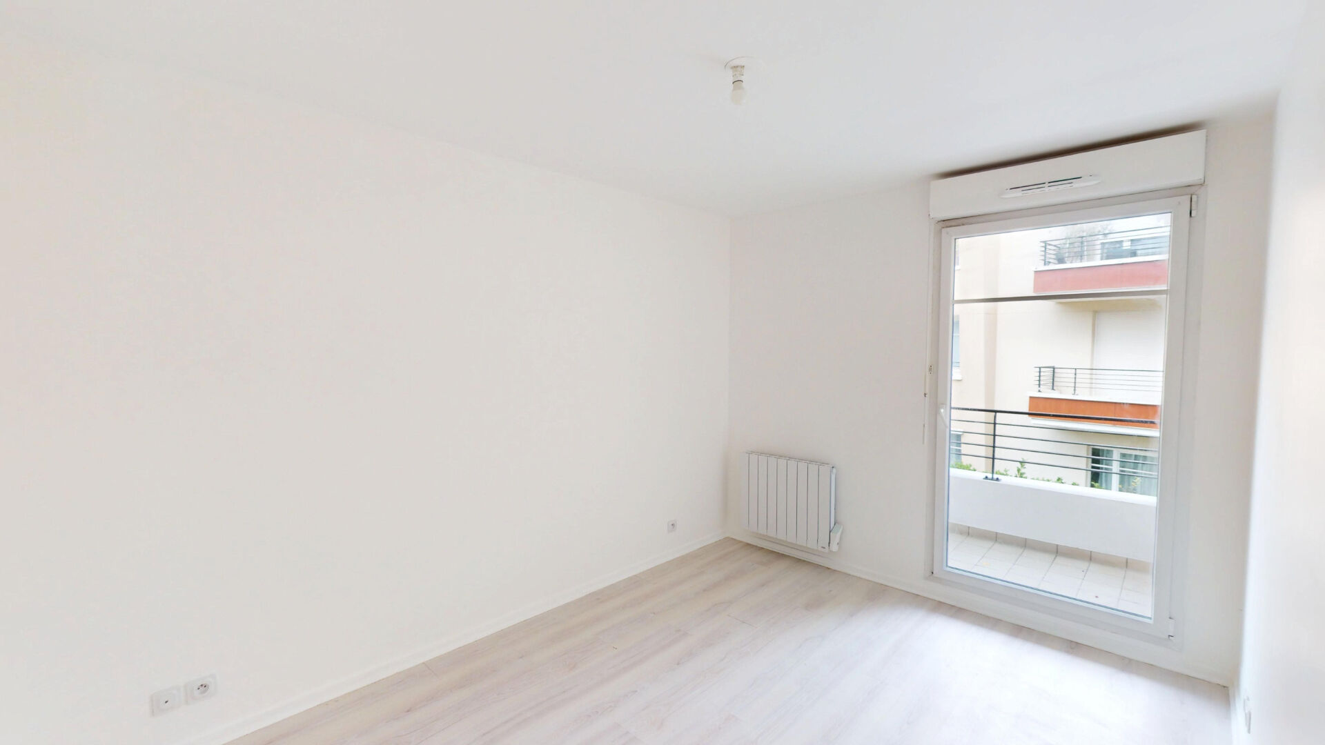 Photo MONTÉVRAIN - 3 PIÈCES - 65 m² - 2 TERRASSES - GARE À PIED image 5/6