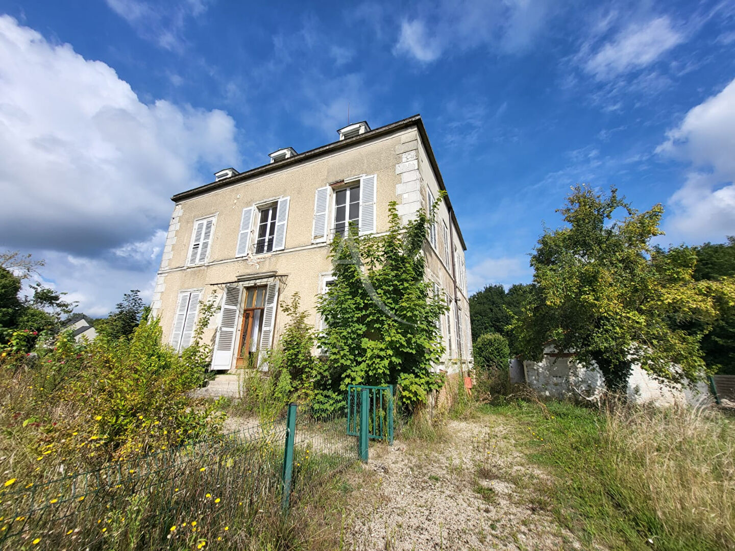 Immeuble Mousseaux Les Bray 15 pièce(s) 348 m2 sur un terrain de 1037 m2