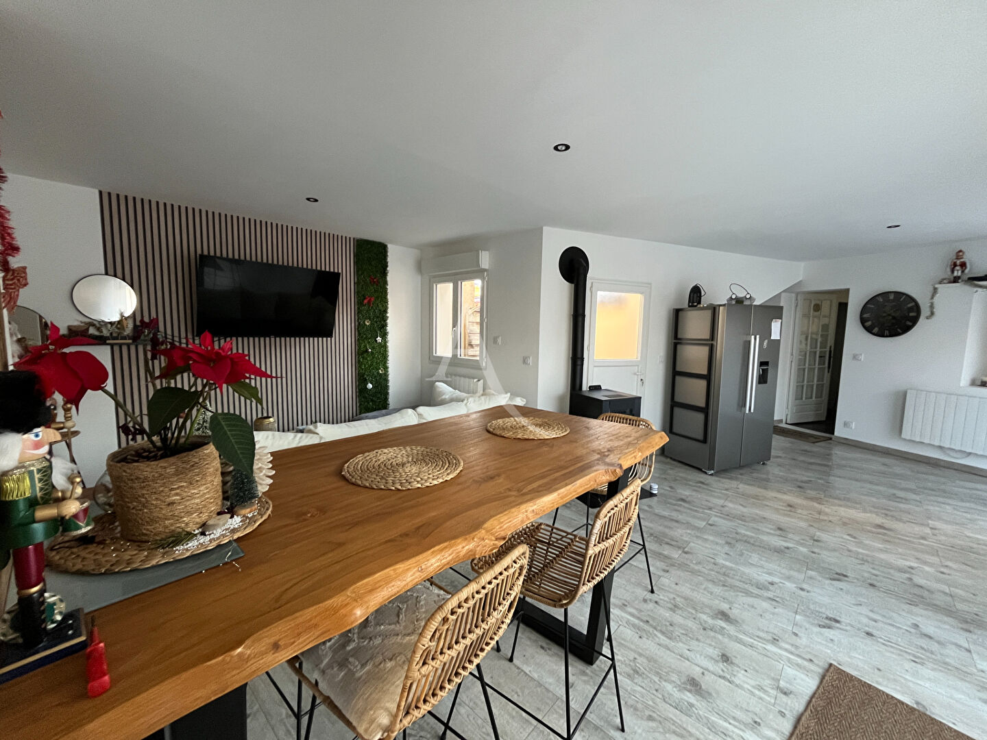 Photo Ensemble immobilier de deux maisons  à ST AVAUGOURD DES LANDES. image 5/6