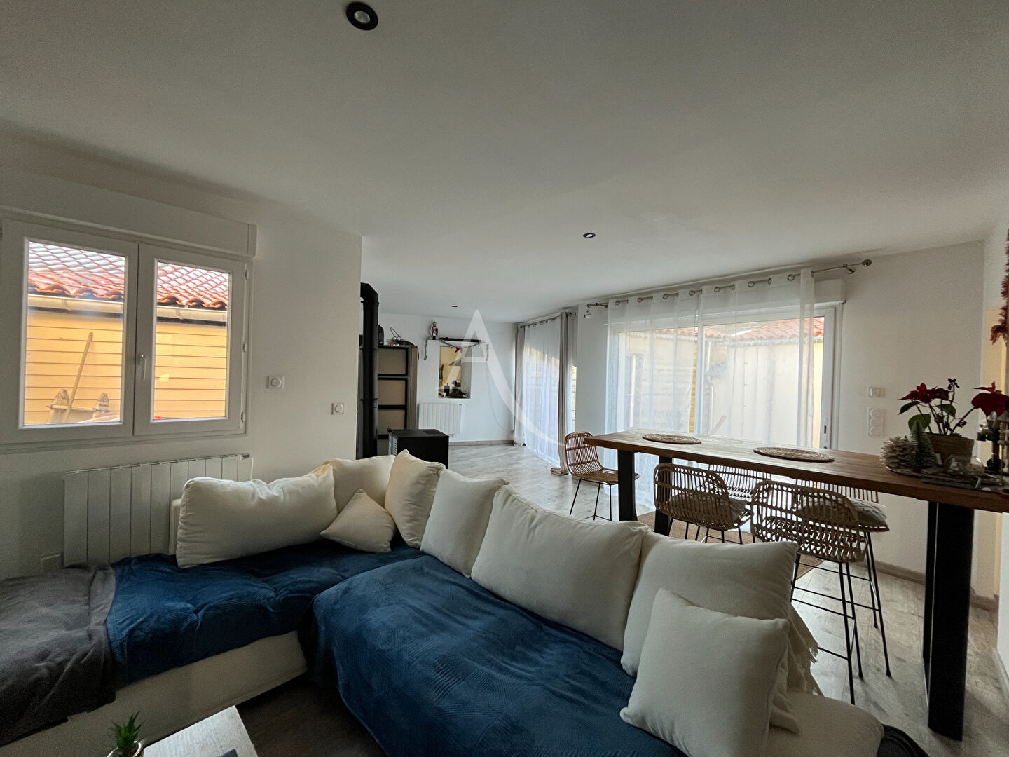 Photo Ensemble immobilier de deux maisons  à ST AVAUGOURD DES LANDES. image 6/6