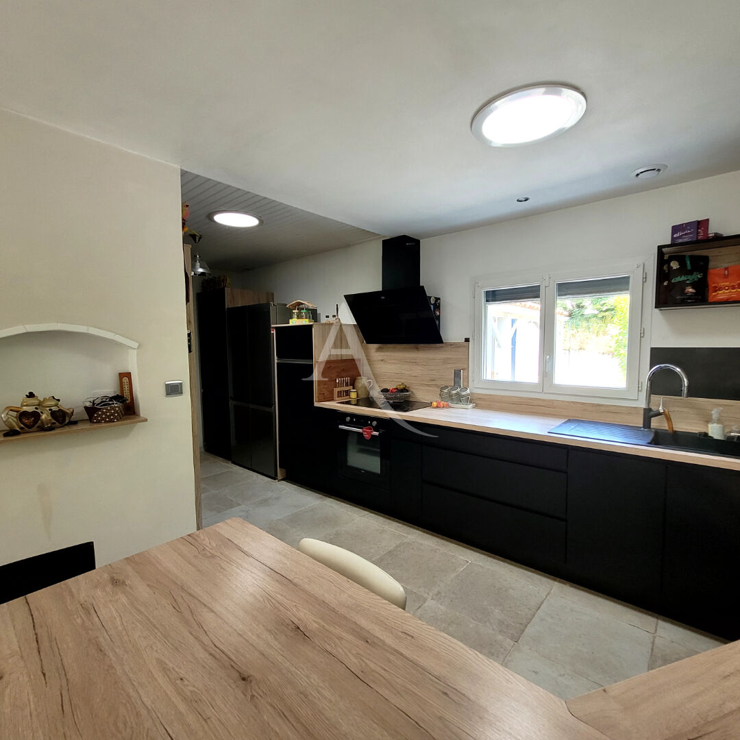 Photo Maison Saint Avaugourd Des Landes 162 m2 image 4/6