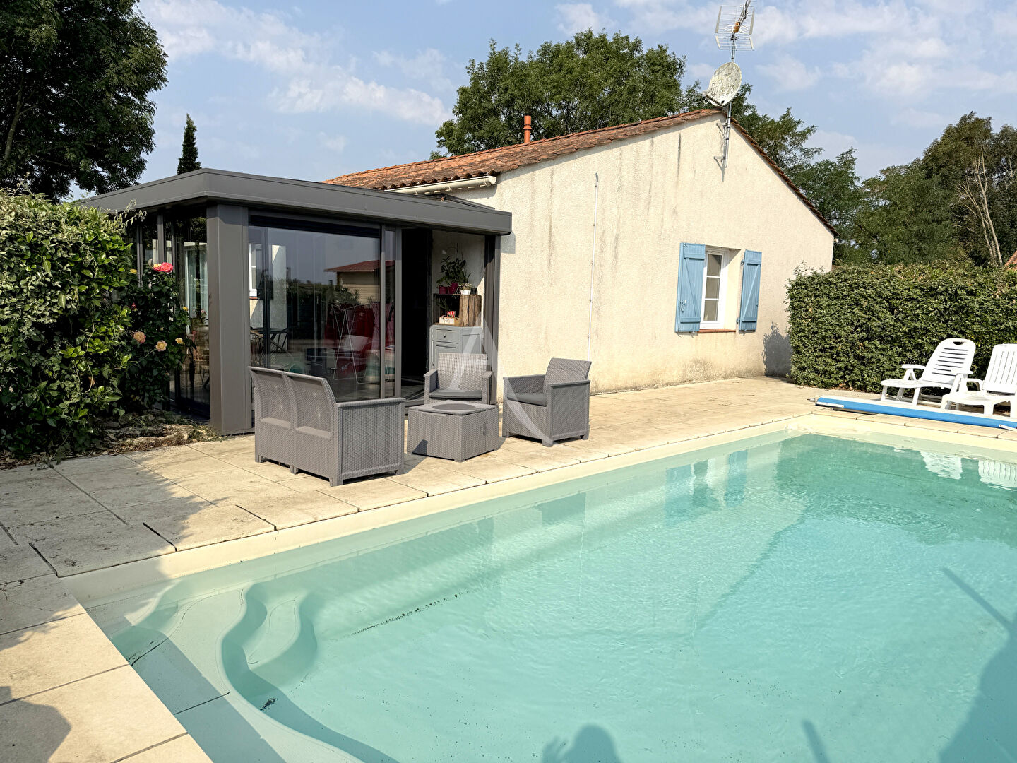 Maison La Jonchere 3 chambres et piscine