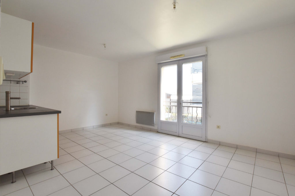 Photo Appartement Melun 2 pièce(s) 38.00 m2 image 2/5