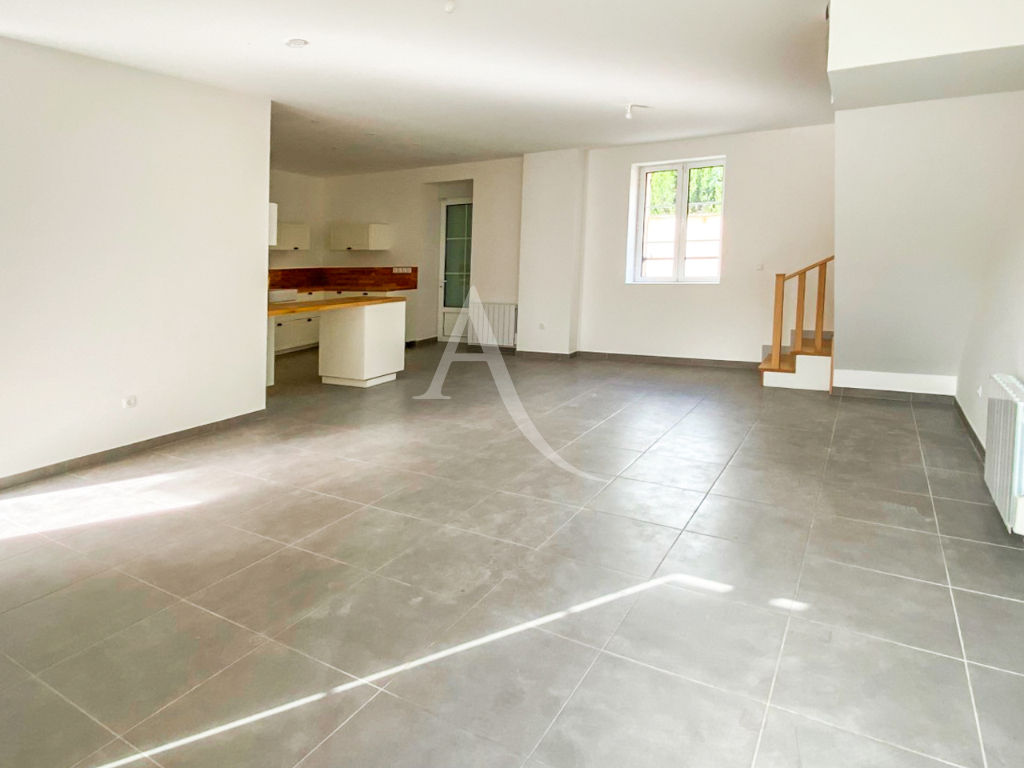 Photo Maison Le Mee Village 4 pièce(s) 113.45 m2 image 3/6