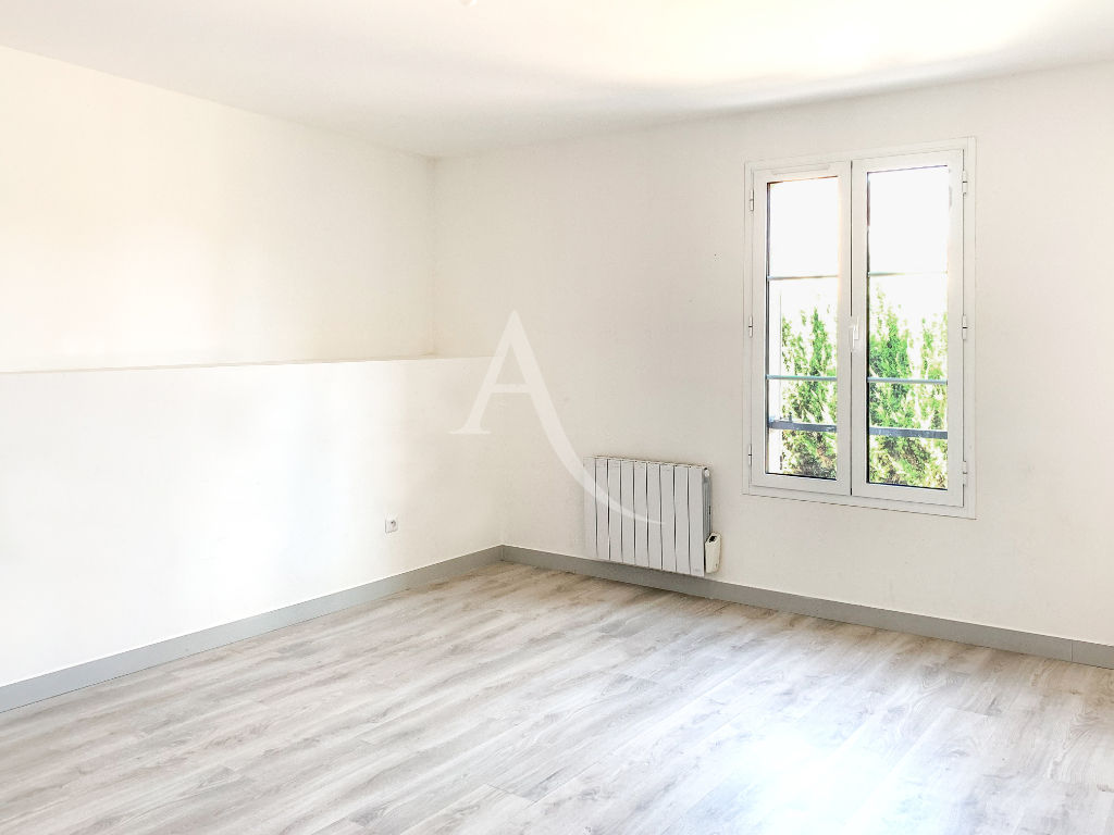 Photo Maison Le Mee Village 4 pièce(s) 113.45 m2 image 4/6