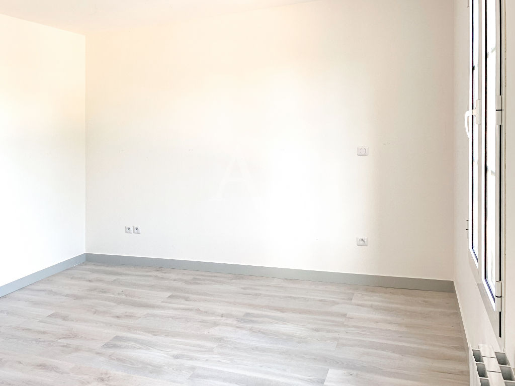 Photo Maison Le Mee Village 4 pièce(s) 113.45 m2 image 5/6