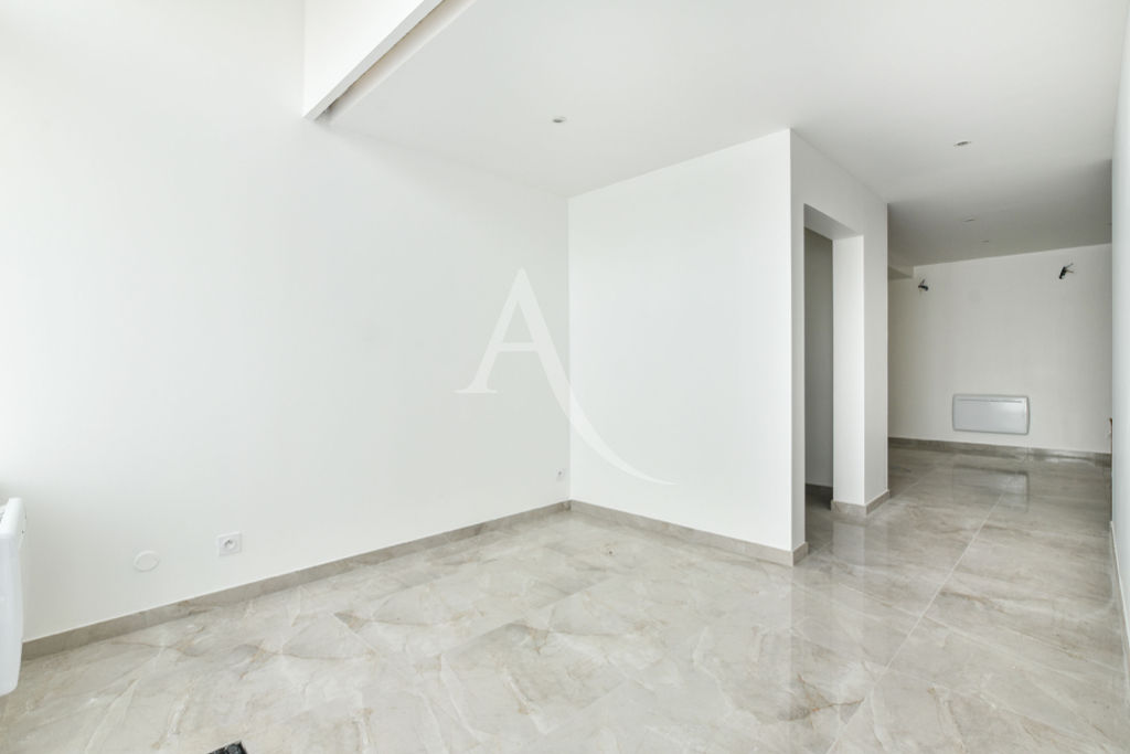 Local commercial Marolles En Brie 53.29 m2