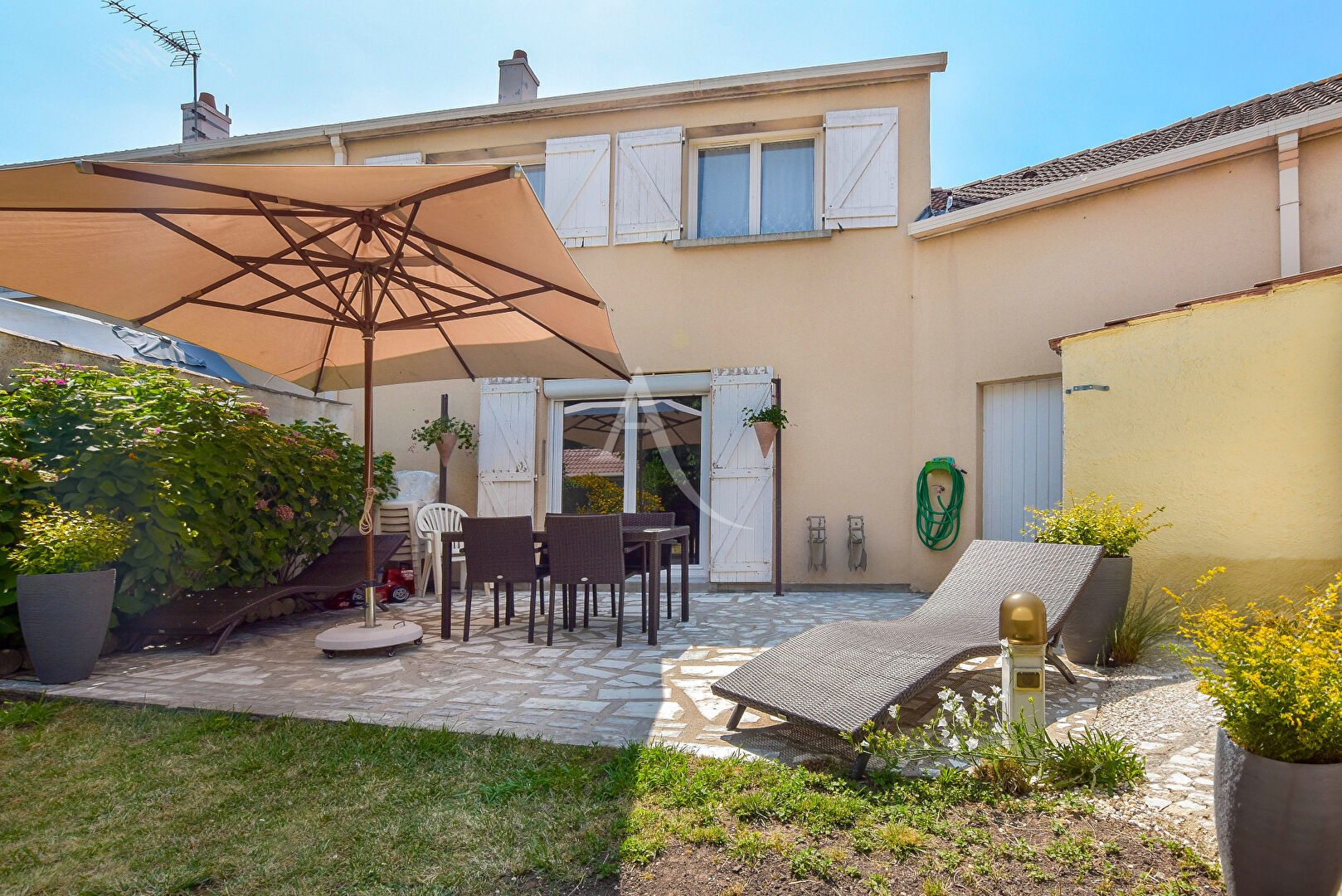 Photo Découvrez Votre Future Maison : T4 de 89 m² à MOISSY-CRAMAYEL Exclusivité - Maison 4 Pièces image 2/6